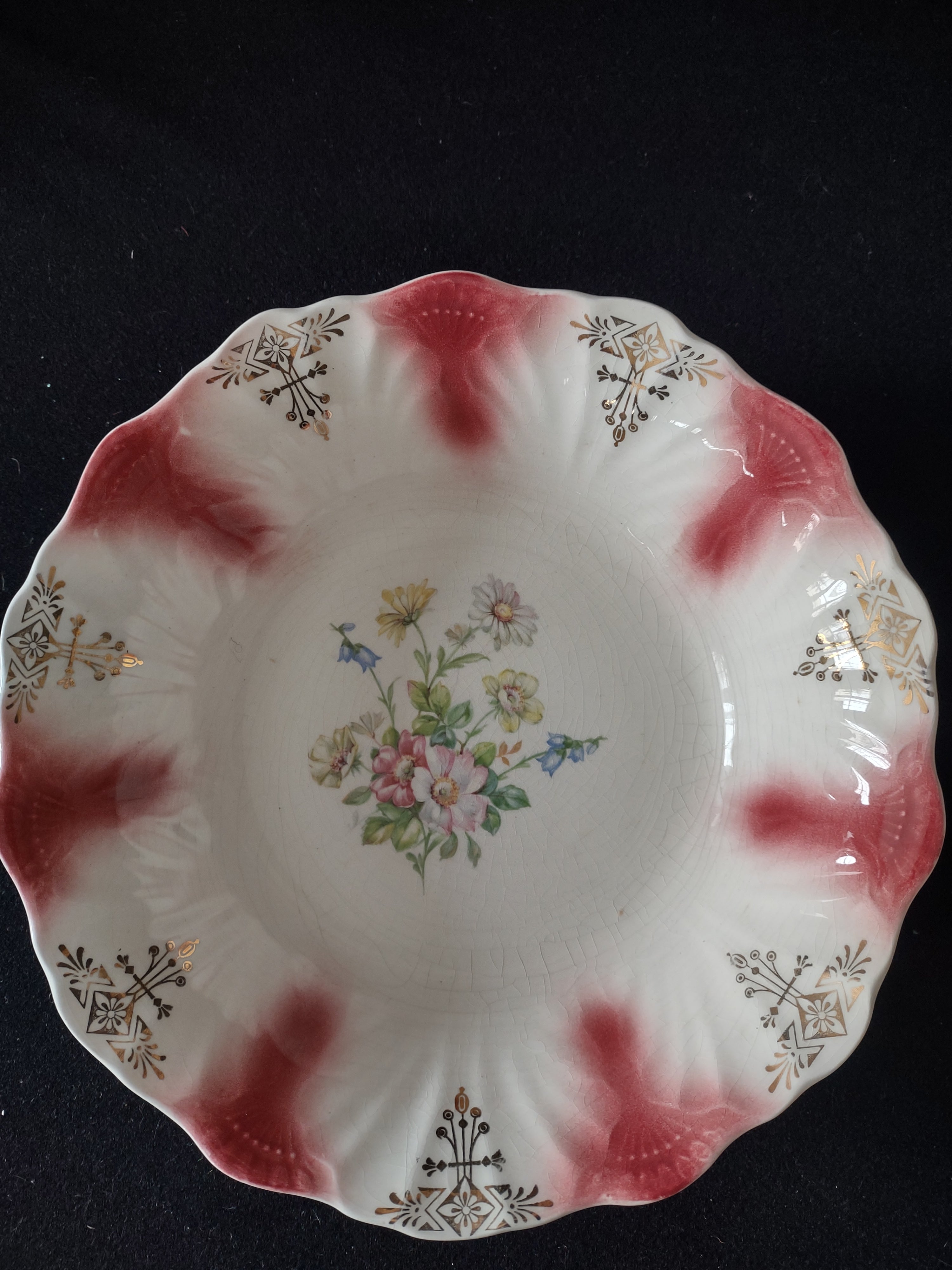 Vintage 9.5" Serving Bowl Scalloped Edge Gold Maroon Trim Floral (Lot 5045)
