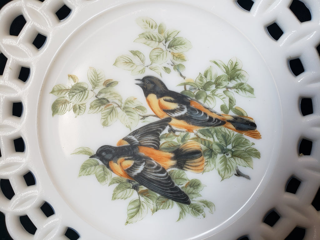 Vintage Kemple Birds Motif Milk Glass Wall Plate (lot 2190)