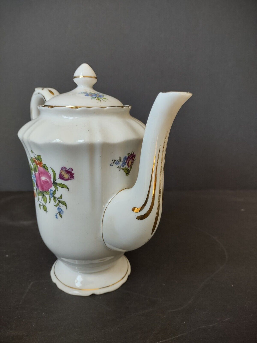 Fine Bone China Crown England Staffordshire Coffee Pot (lot 353) IMPERFECT