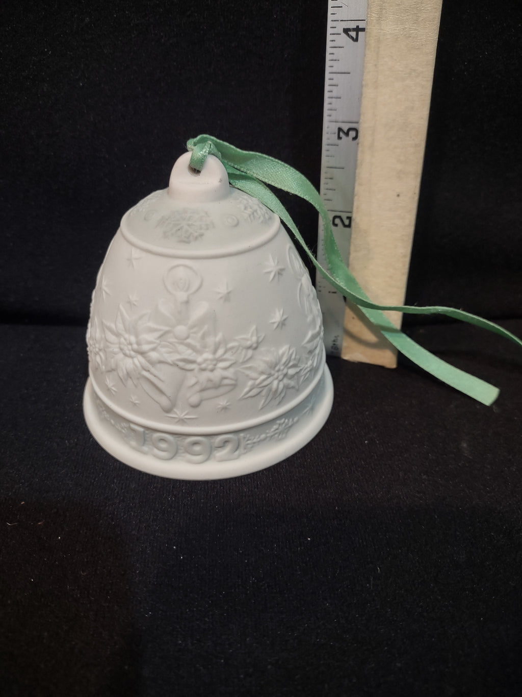 Vintage 1993 Lladro Christmas Bell Poinsettias Candles (Lot 4107)