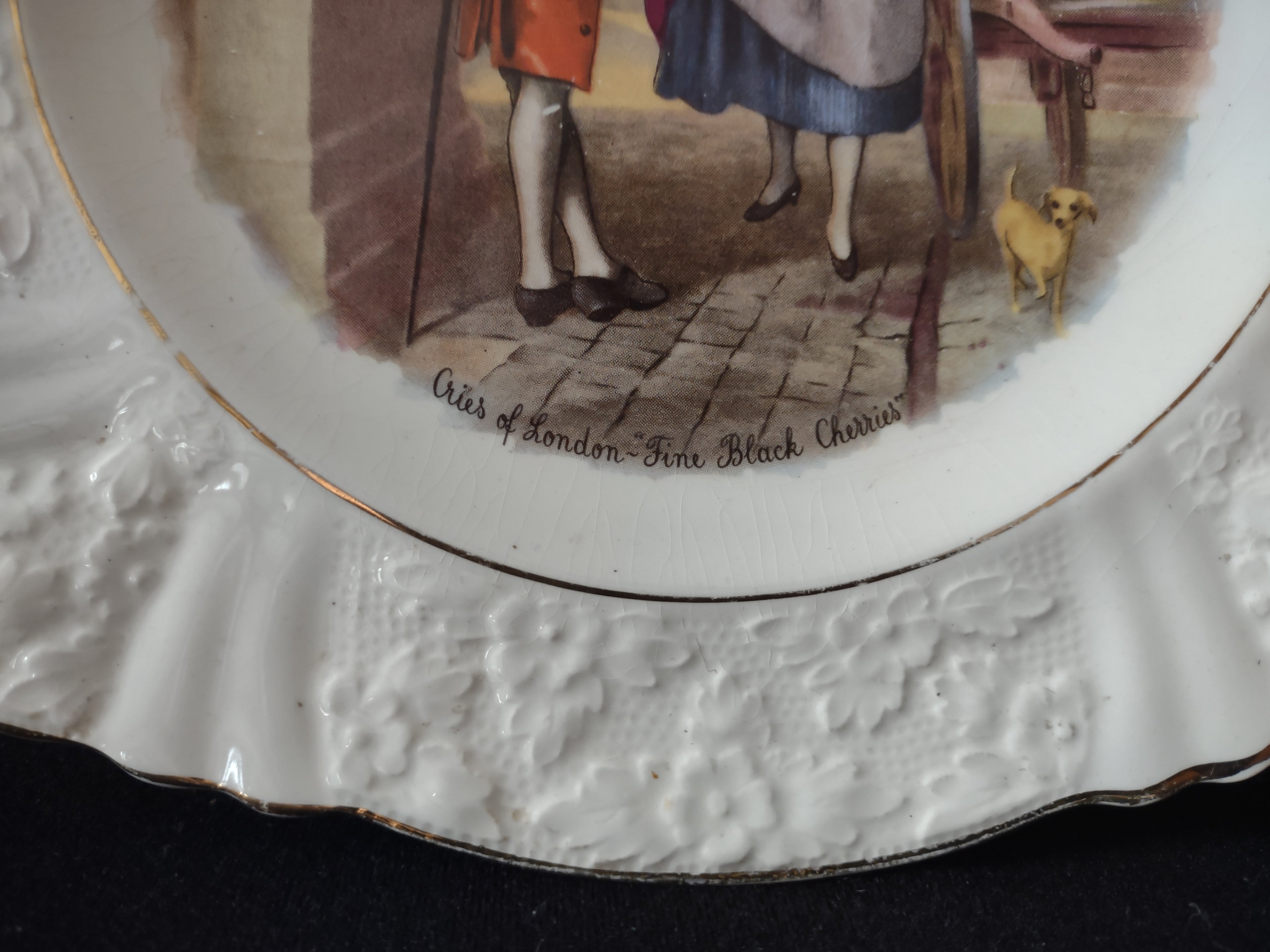 Vintage English Meakin Cries of England Black Cherries Plate (lot 5823)