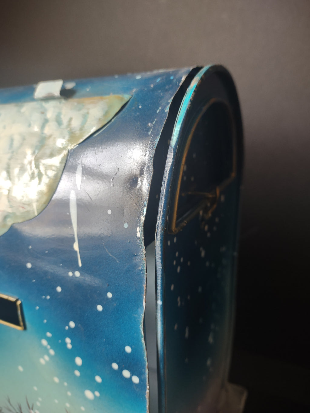 Christmas Winter Metal Mail Box (lot 1591)