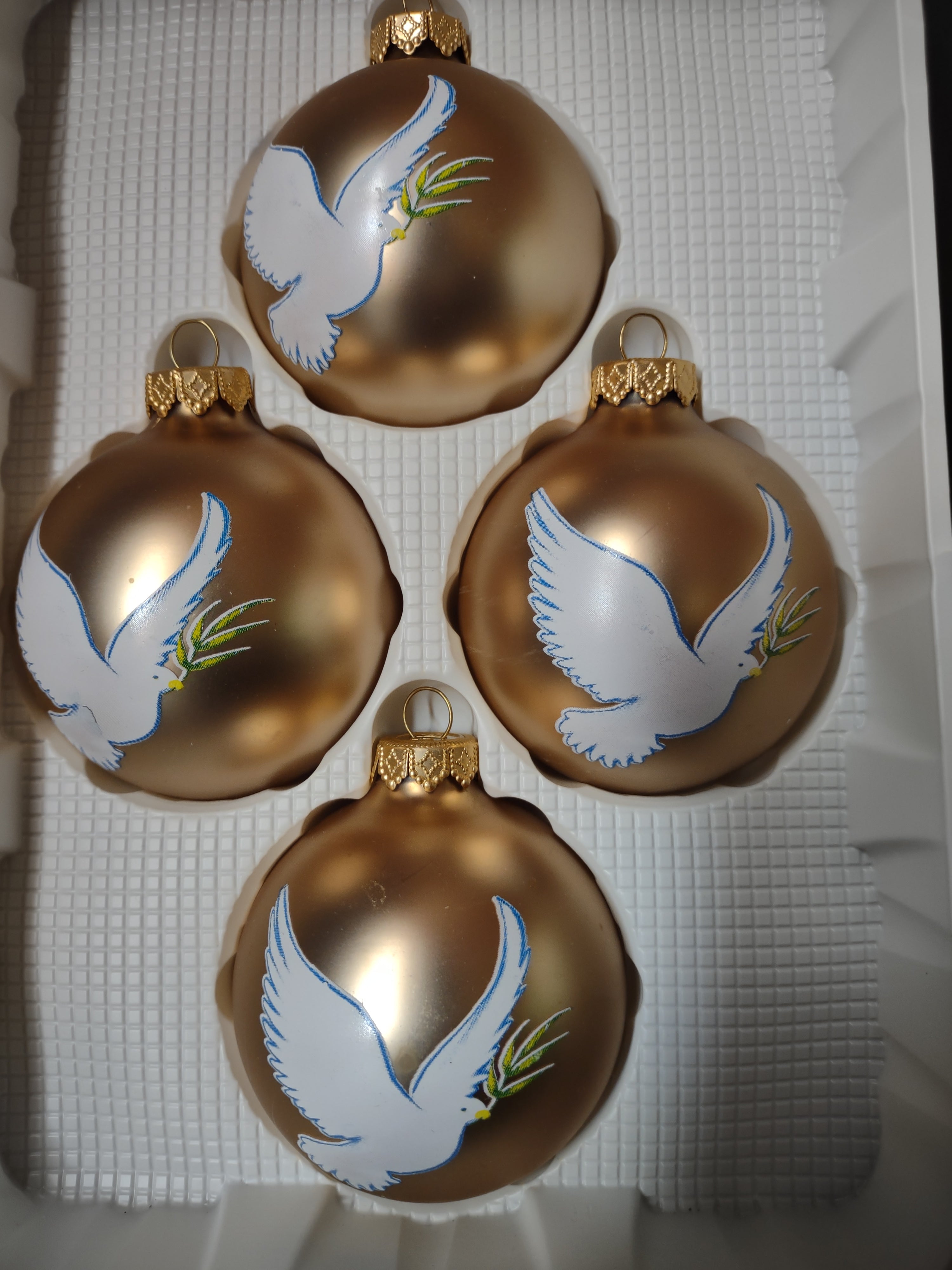 Vintage Christmas Visions Holly Glass Ornaments x 4 Dove Golden Matte (lot 3310)