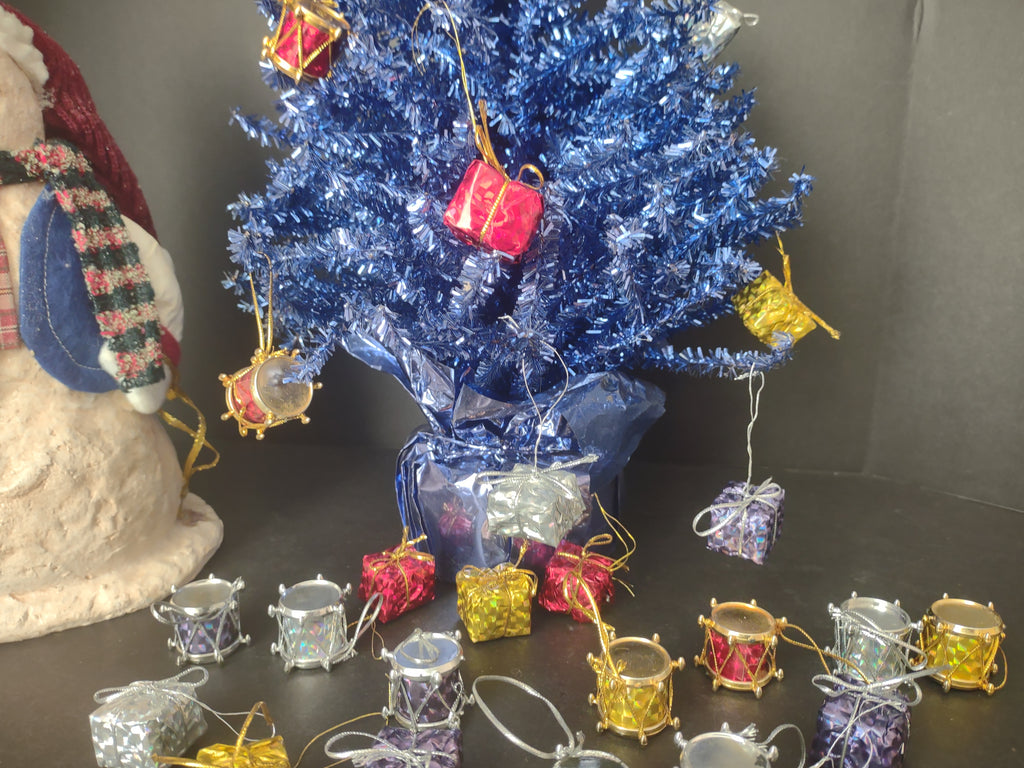 Christmas Snowman Tinsel Blue Small Tree Decor (lot 1278)