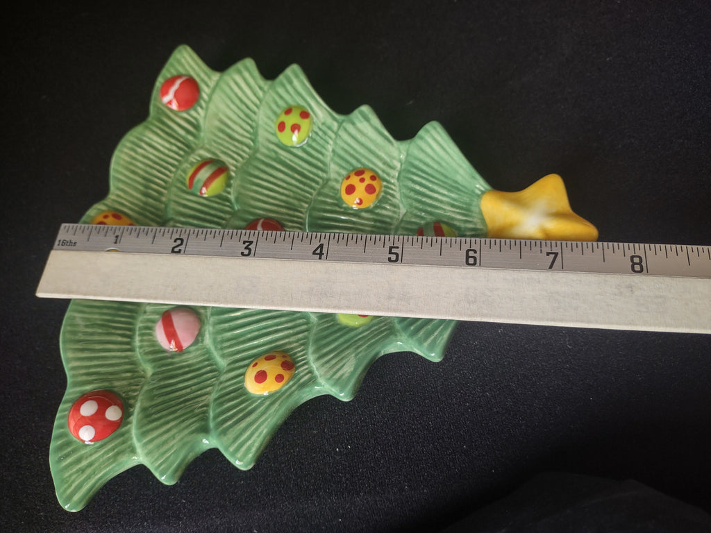 Christmas Tree Fitz and Floyd Snowflake and Jake Snack Plate Spreader (lot 1526)