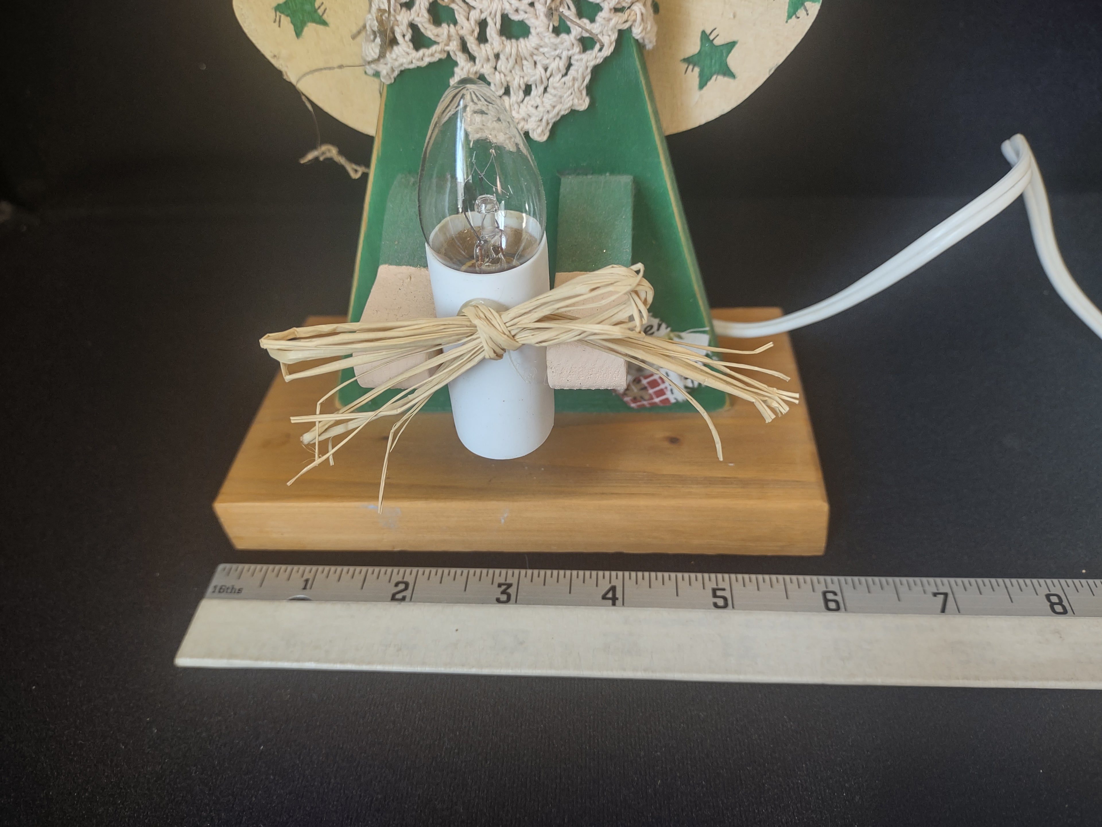Christmas Vintage Primitive Rustic Cottage Light Up Wooden Angel (lot 1703)