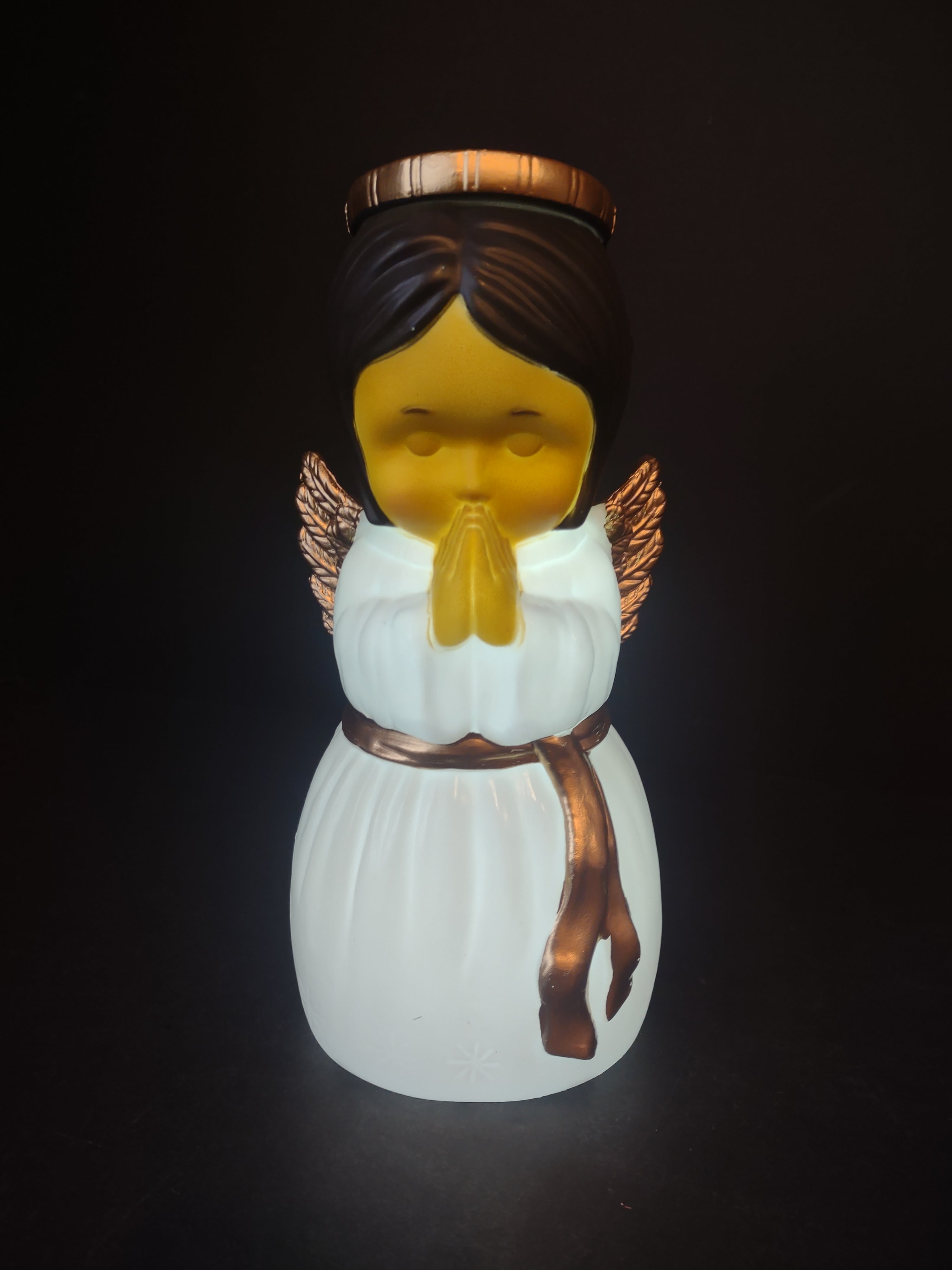 Light Up Angel Plastic (lot 1407)
