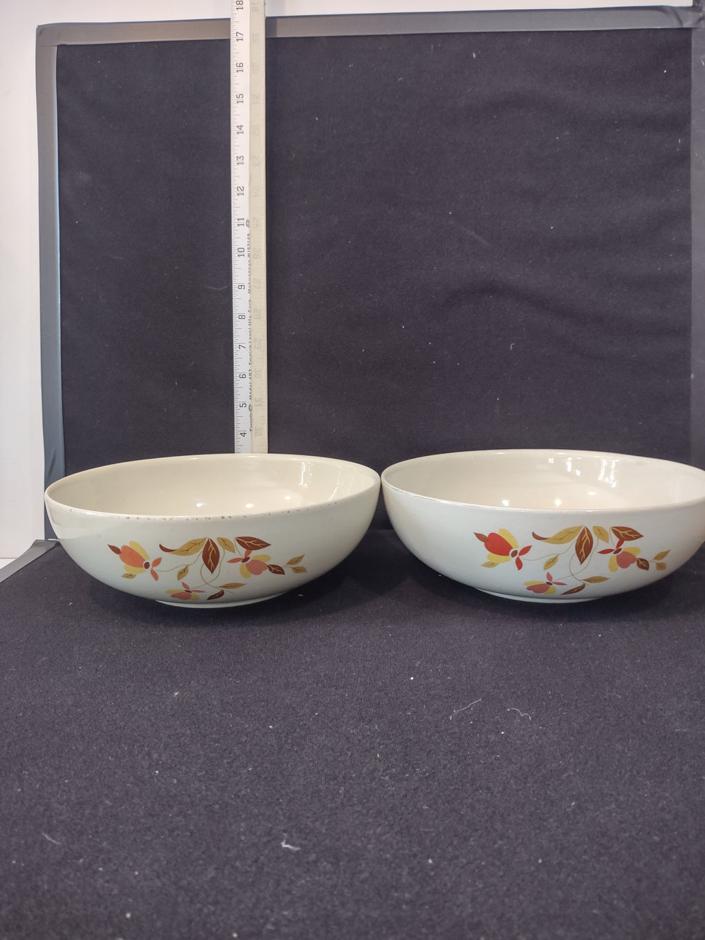 Vintage Halls Superior Autumn Jewel Tea Leaf Serving Bowls X 2 (lot 2891)