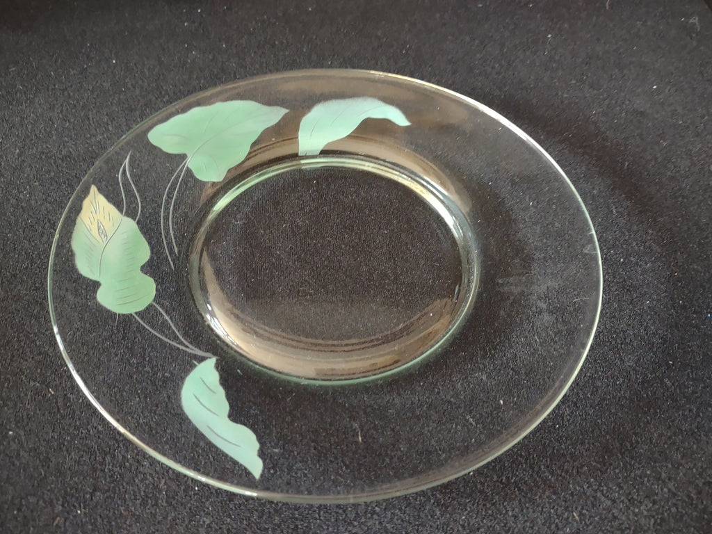 Vintage Clear Glass Floral 8" Salad Plate x 4 (lot 5285)