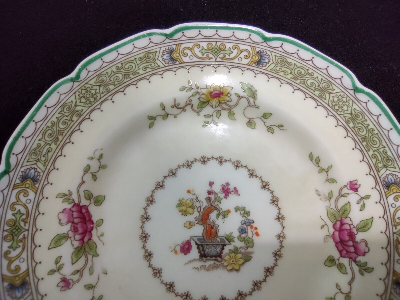 Vintage Bone Royal Doulton Indian Tree England Dessert Bread Plate 6-1/4" (lot 142)