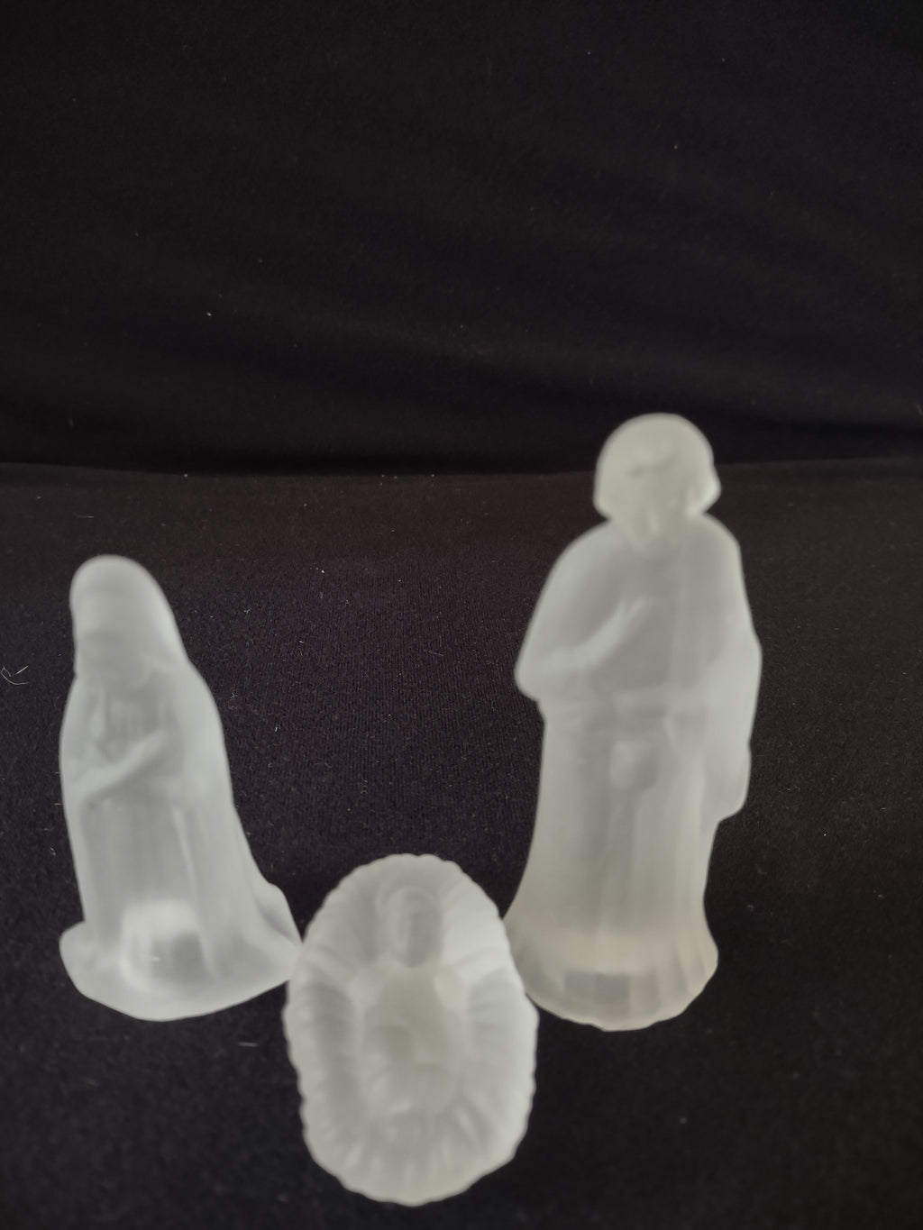 Vintage 6 Piece Frosted Glass Nativity Set Mary Joseph Jesus 3 Wisemen (Lot 4057