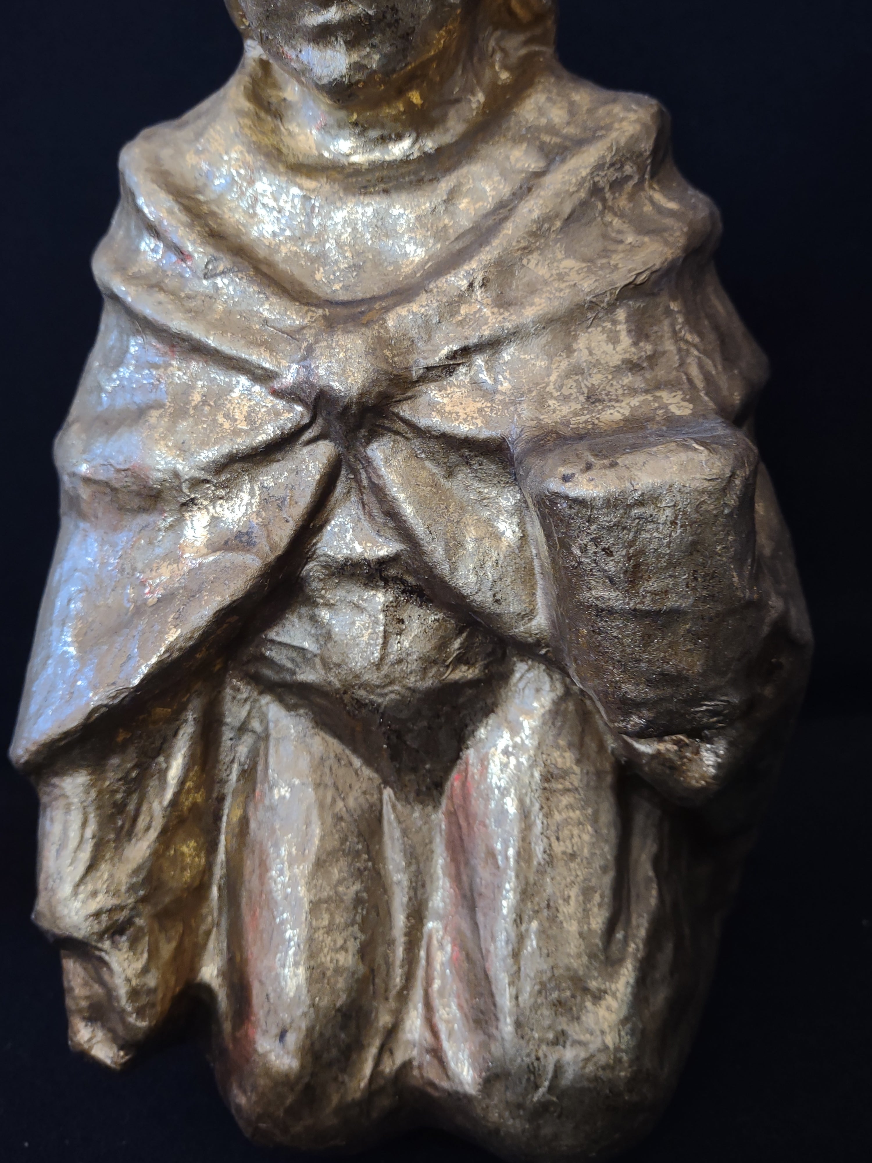 Vintage Christmas Paper Mache Gold Kneeling Wise Man (Lot 4817)