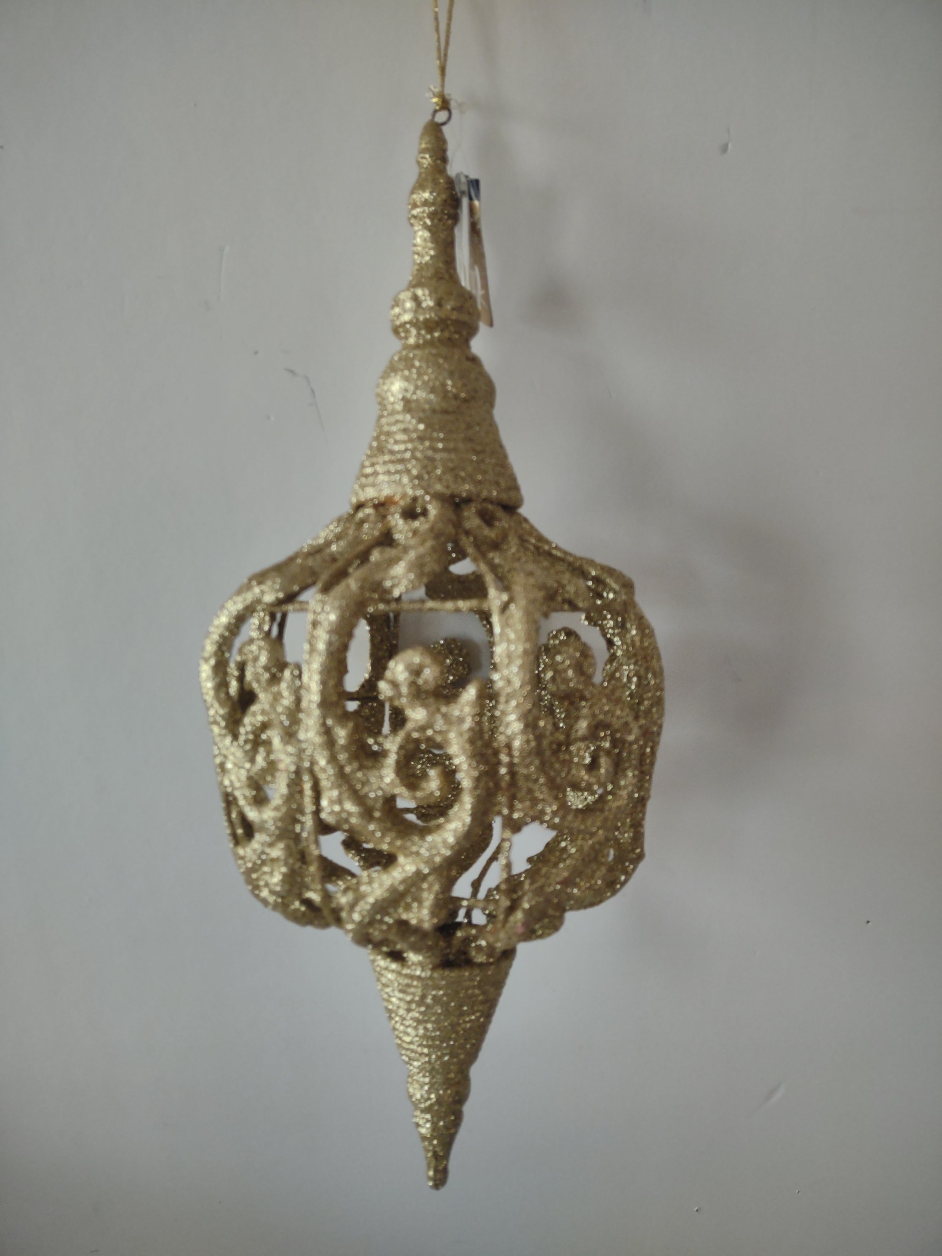 Christmas Holiday Large Ornate Golden Ornament (lot 1286)