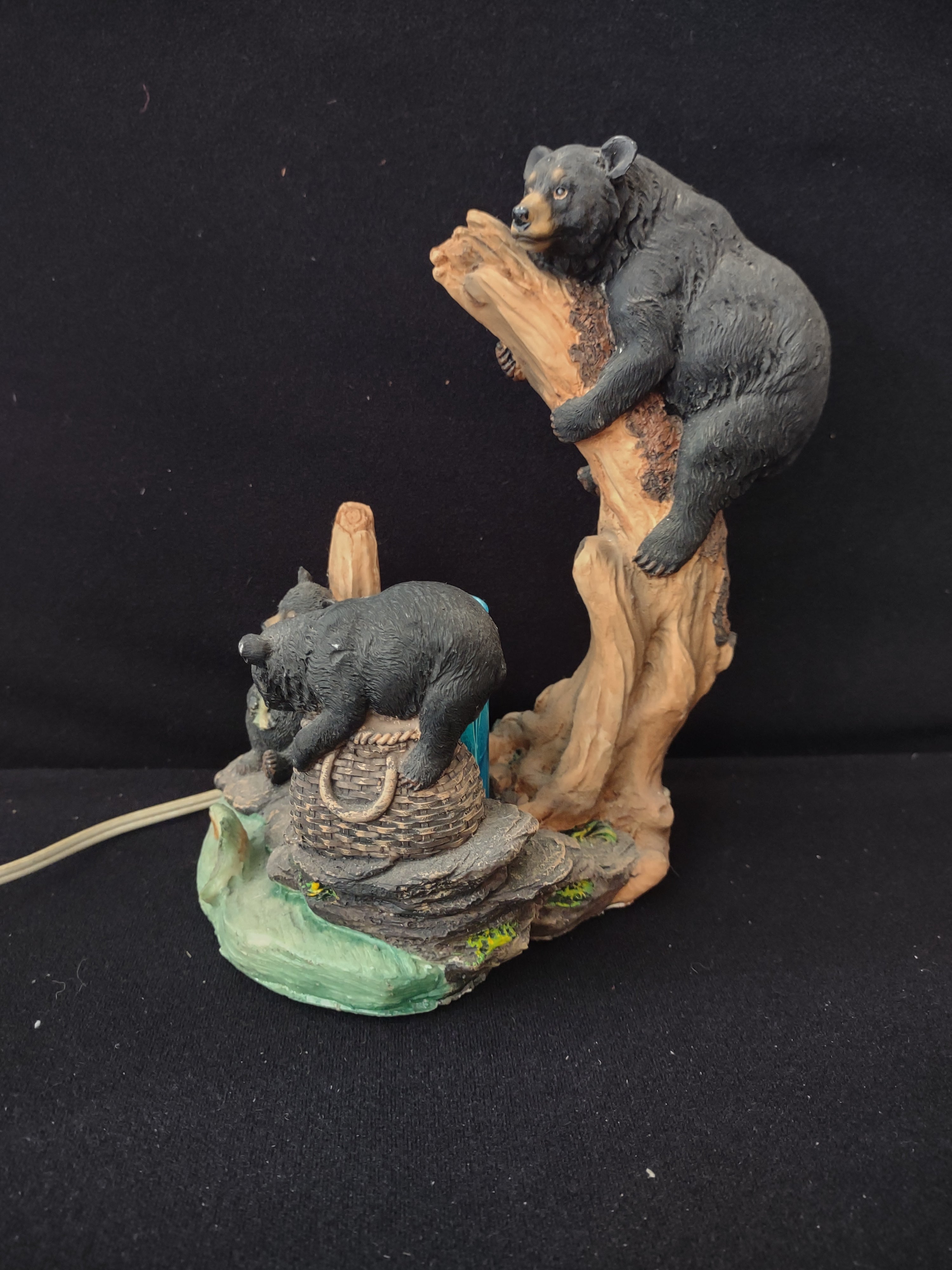 Vintage Dimmer Lighted 3 Bears Fishing Blue Lamp (Lot 3607t)