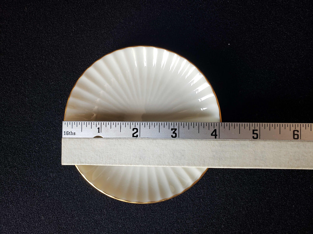 Vintage Lenox Coaster Gold Trim 4" (lot 1945)