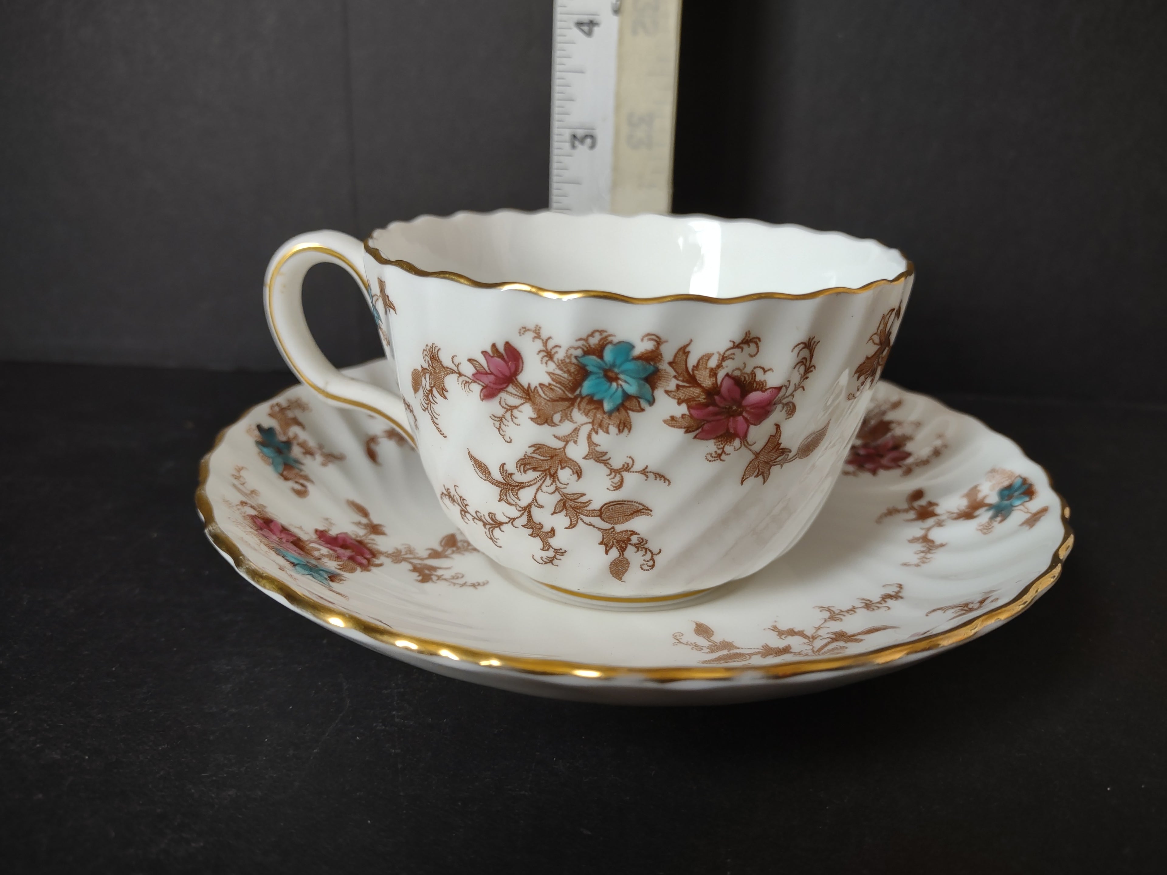 Vintage Minton England Bone China Ancestor Tea Cup and Saucer (lot 5452)