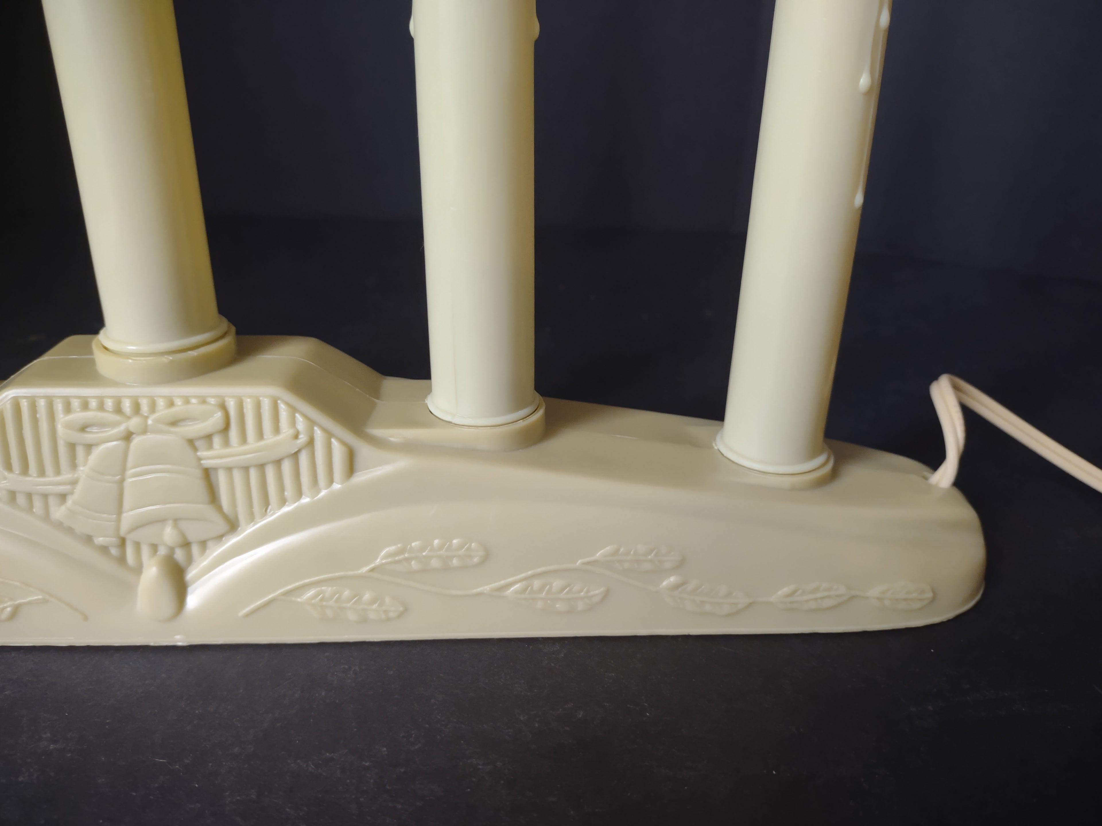 2 x Christmas Window 5 Candle Drip Orange Lights Bell Candelabra (lot 2302)