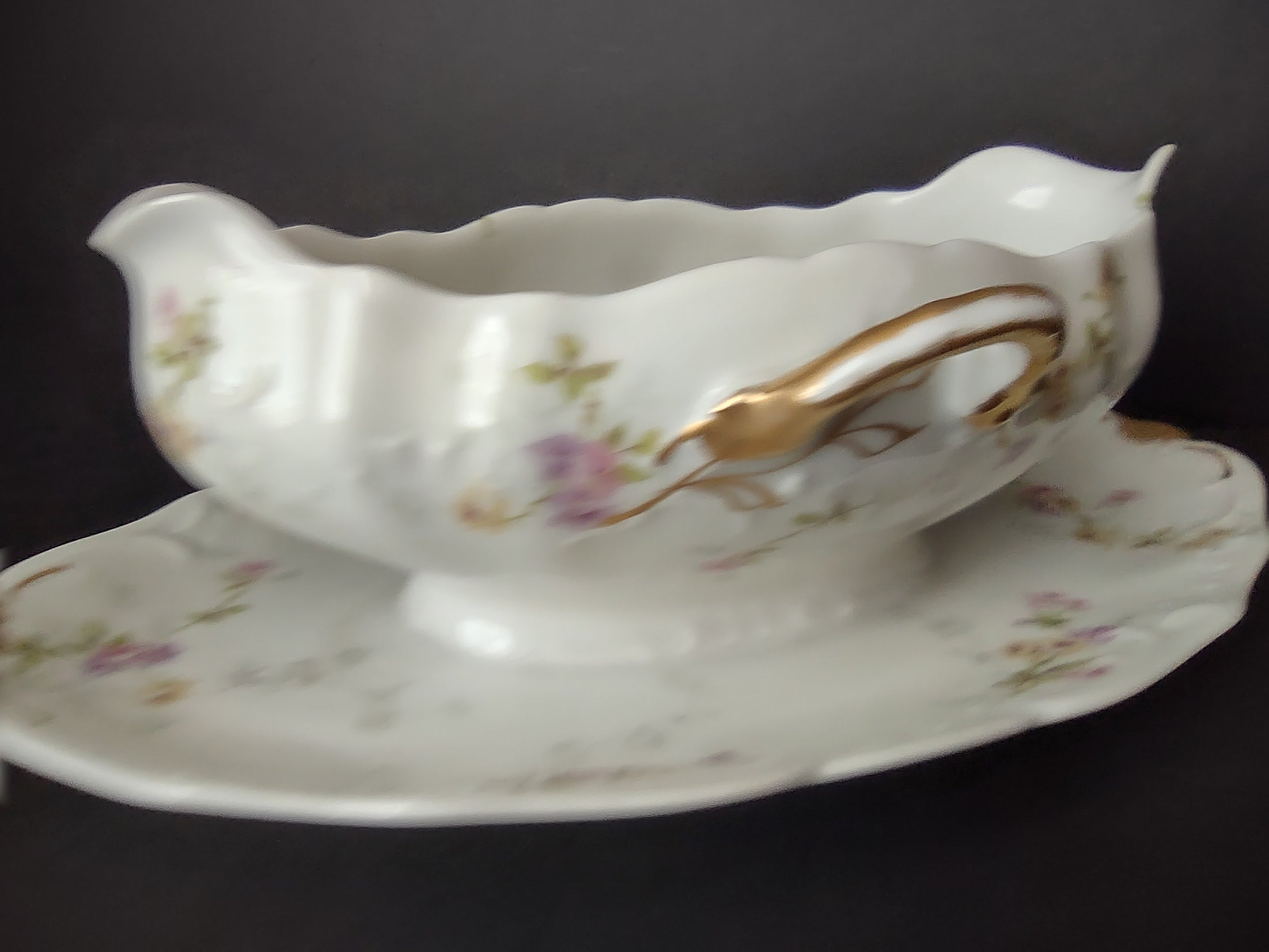 Haviland Limoges Gravy Boat Pink Purple Yellow Rose (lot 841)