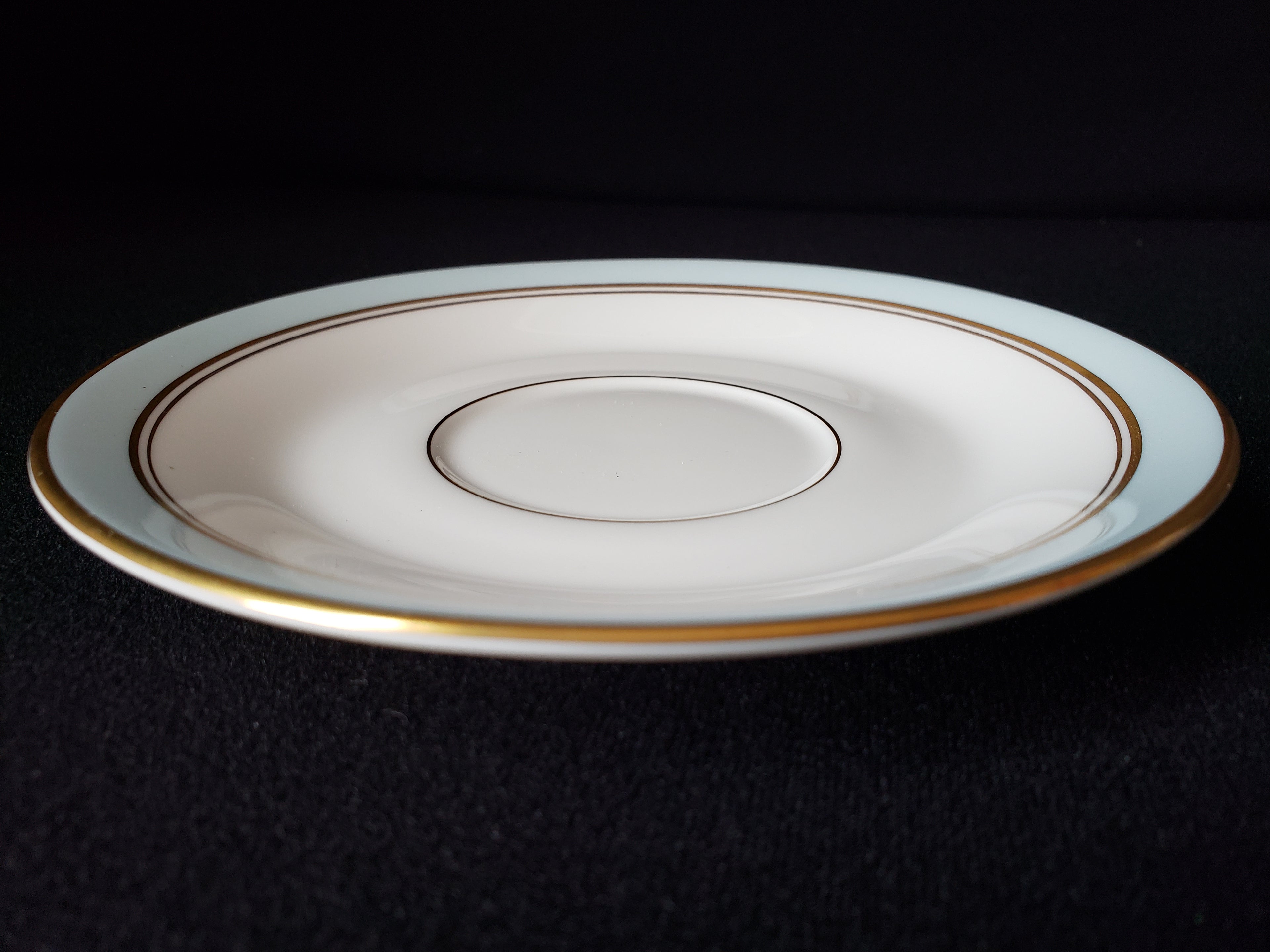 Vintage Royal Worcester Howard Saucer ONLY 5-3/4" (lot 2105)