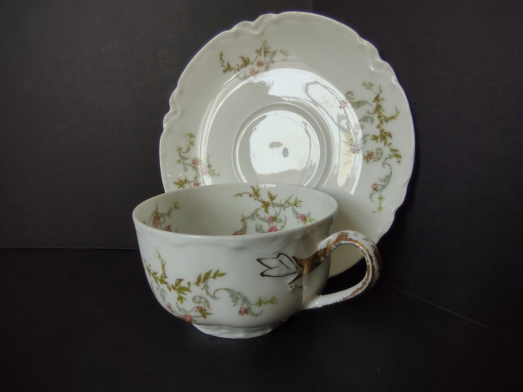 Haviland Limoges Tea Cup & Saucer White Scalloped Edge Rose Blue Ribbon (lot 858