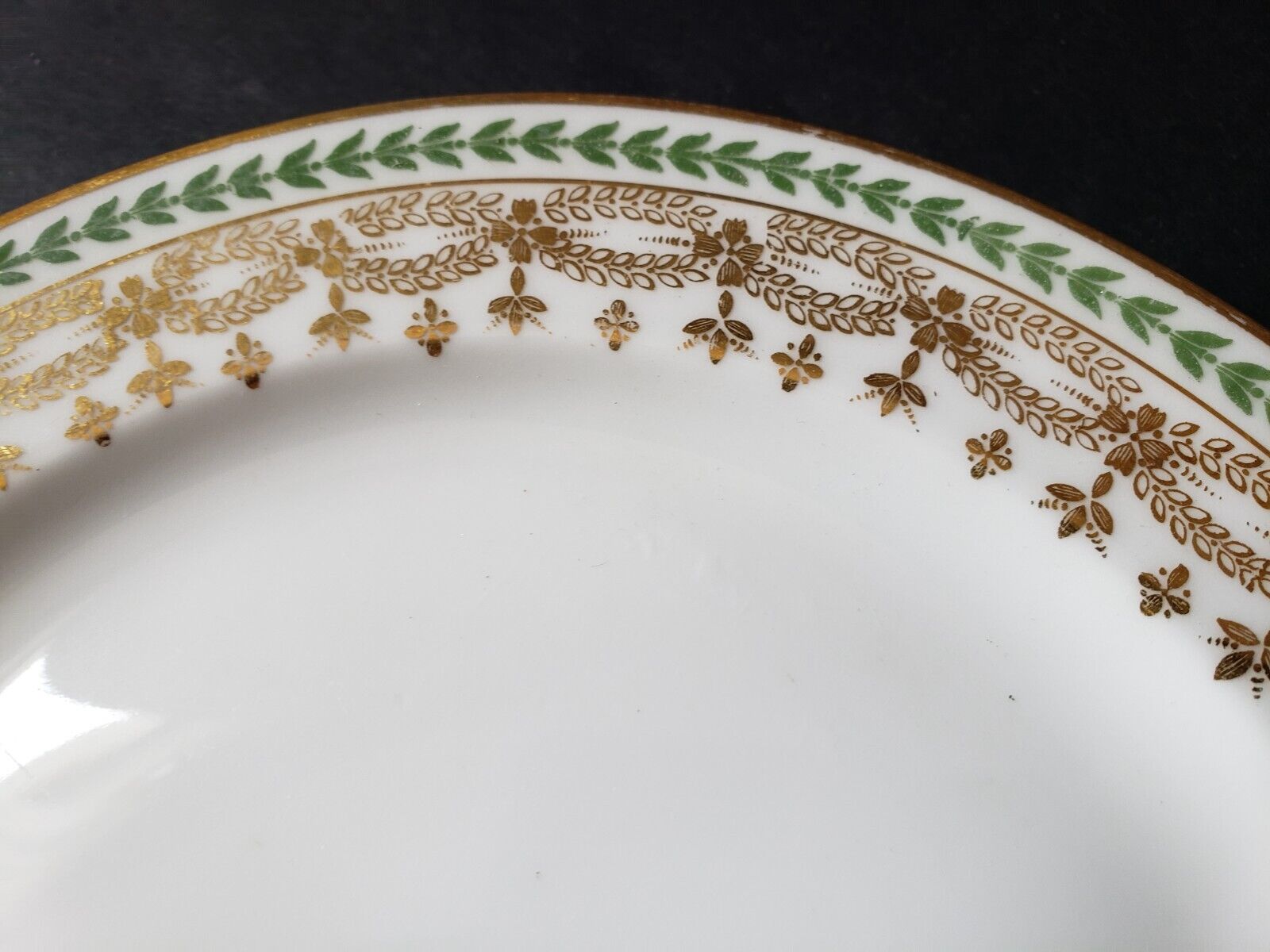JP Limoges France Gold Trim Green Laurel Dessert Plate 7-1/2" (584)