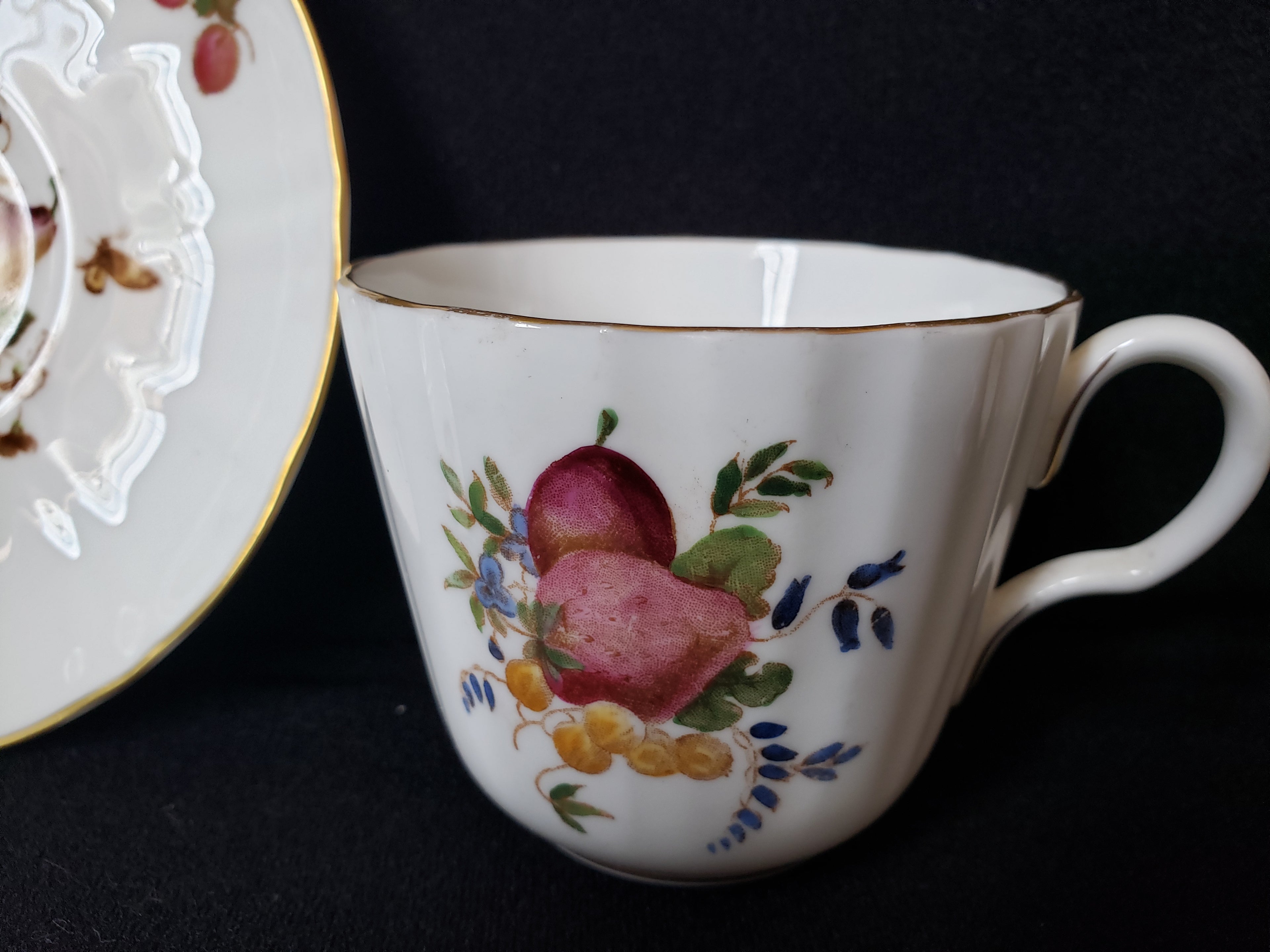 Vintage Royal Worcester Delecta Tea Cup (lot 2101)