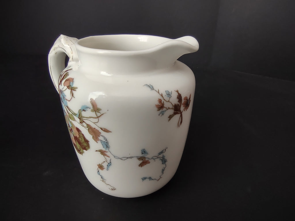 Depose Haviland Limoges Blue Flower Pitcher Creamer (lot 965)