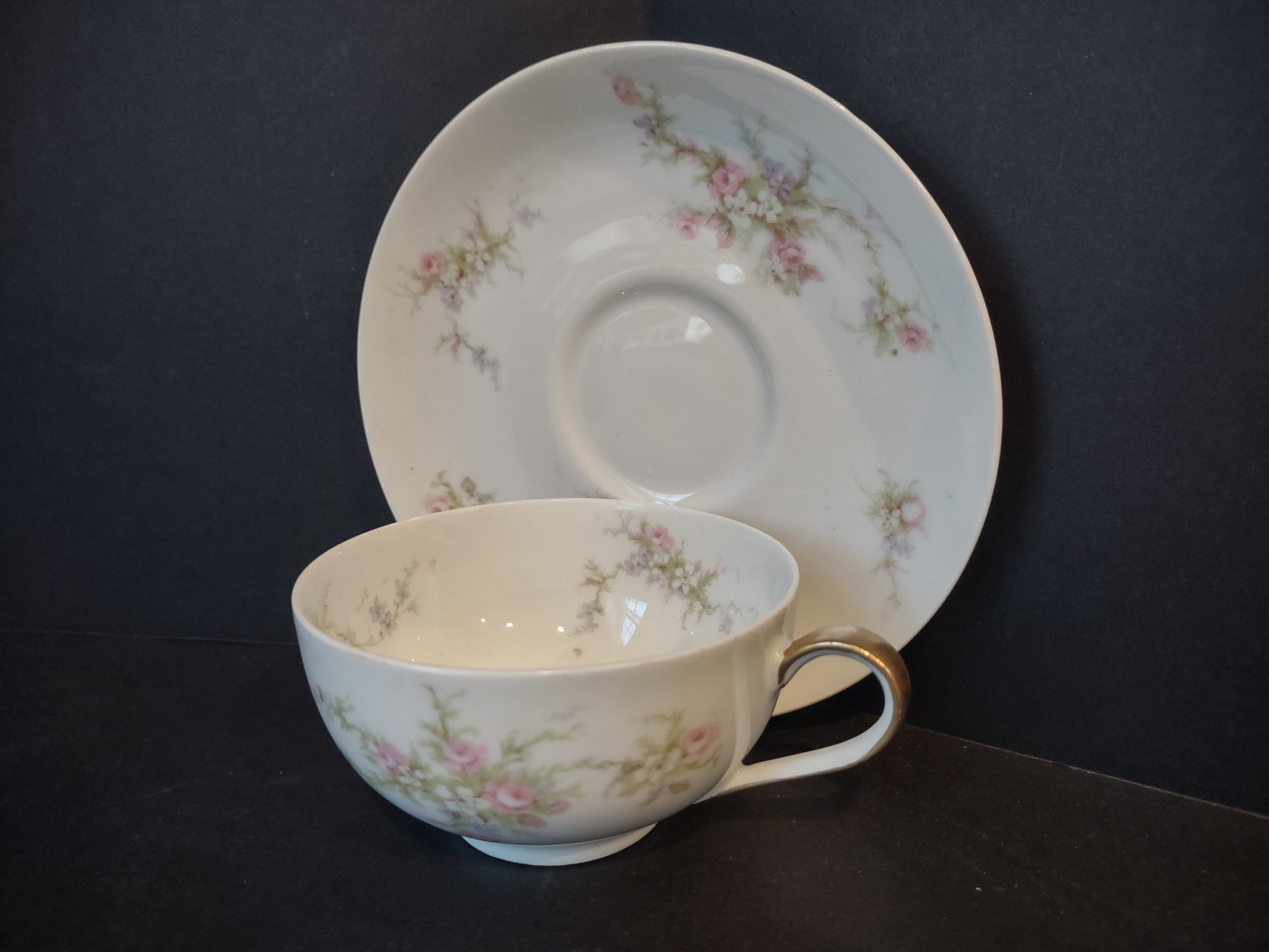 Haviland Limoges Large Tea Cup & Saucer Rose White Purple Flower Moss (lot 902)