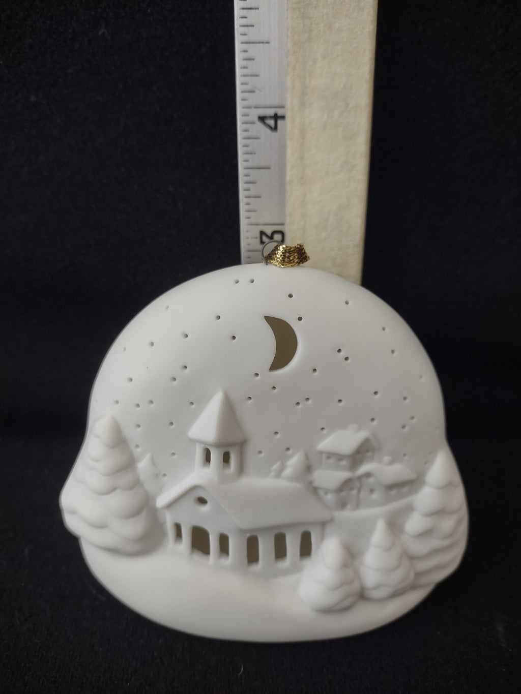 Vintage 1994 Hallmark Christmas Lighted Peaceful Village Ornament (Lot 4139)