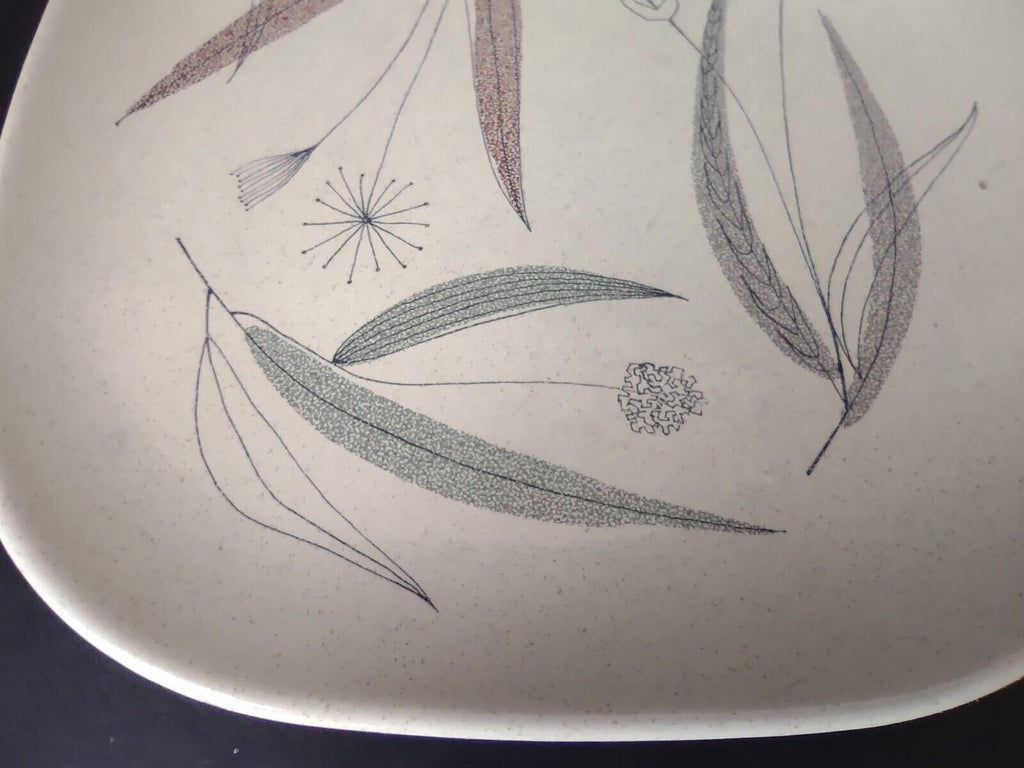 Franciscan Trio Dinner Plate (lot 443)