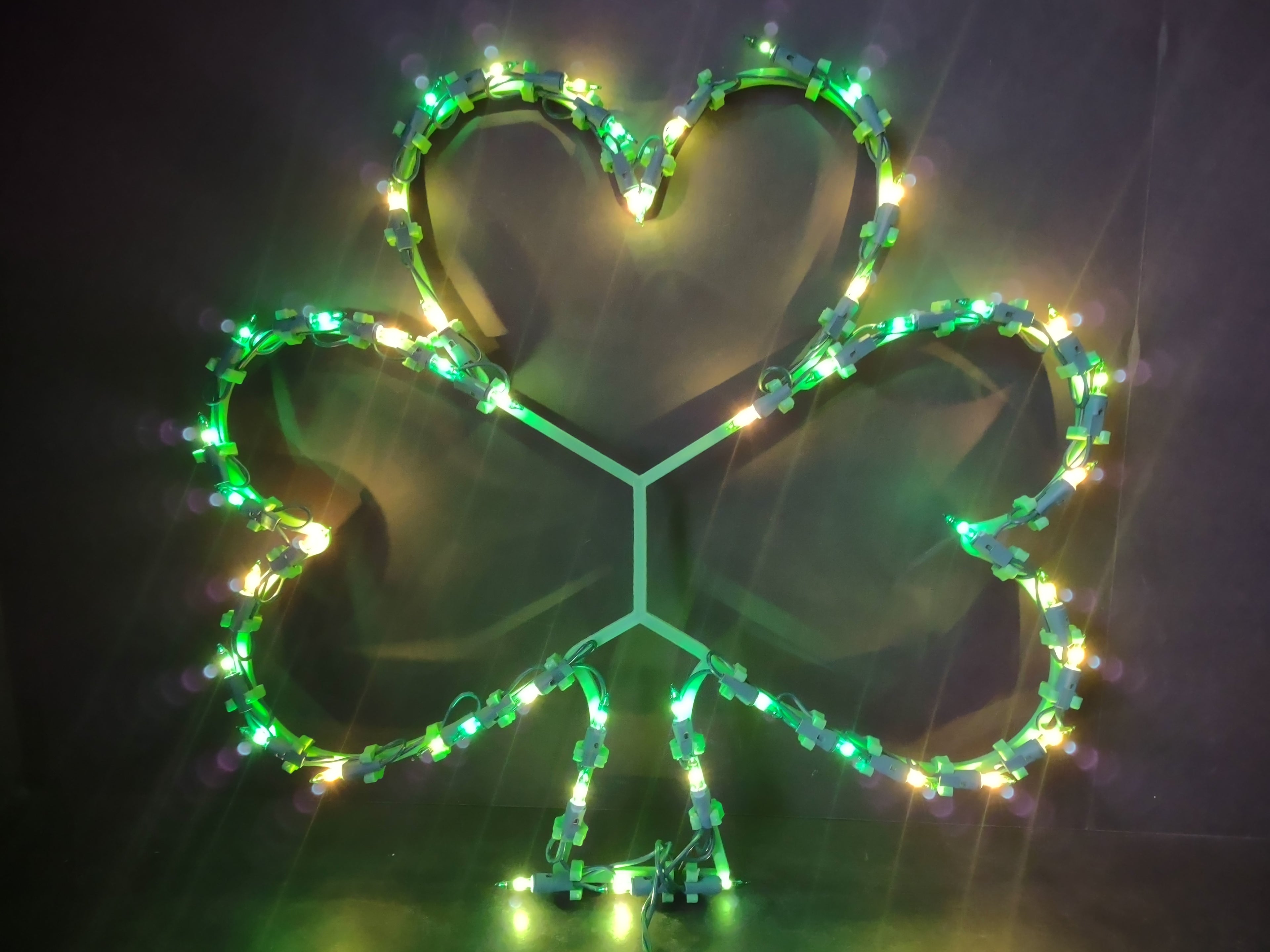 Vintage Kurt Adler Shamrock Sculpture Light Up Window Tabletop (lot 3390)
