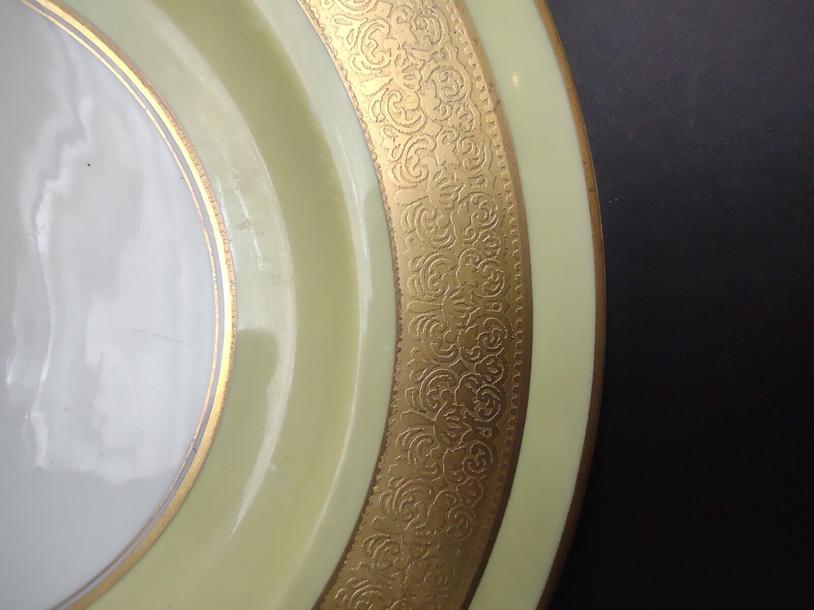 Haviland USA Heavy Ornate Gold Trim Yellow Dinner Charger Plate 10-7/8" (lot 721