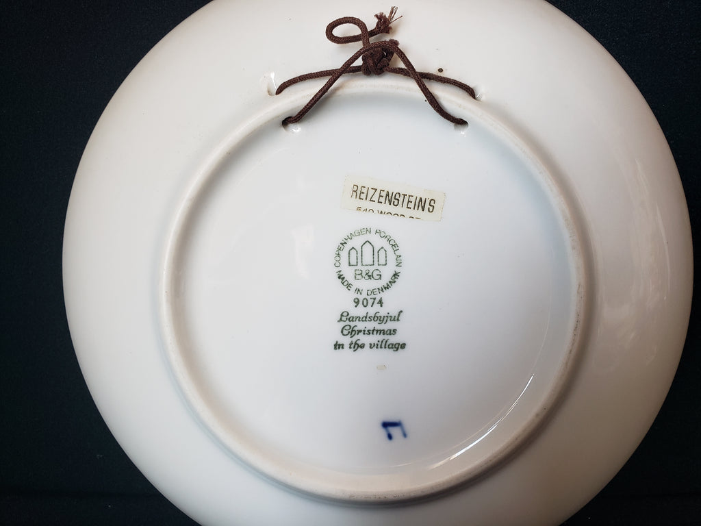 B & G Copenhagen Porcelain Wall Plate Christmas in the Village Blue (lot 2192)
