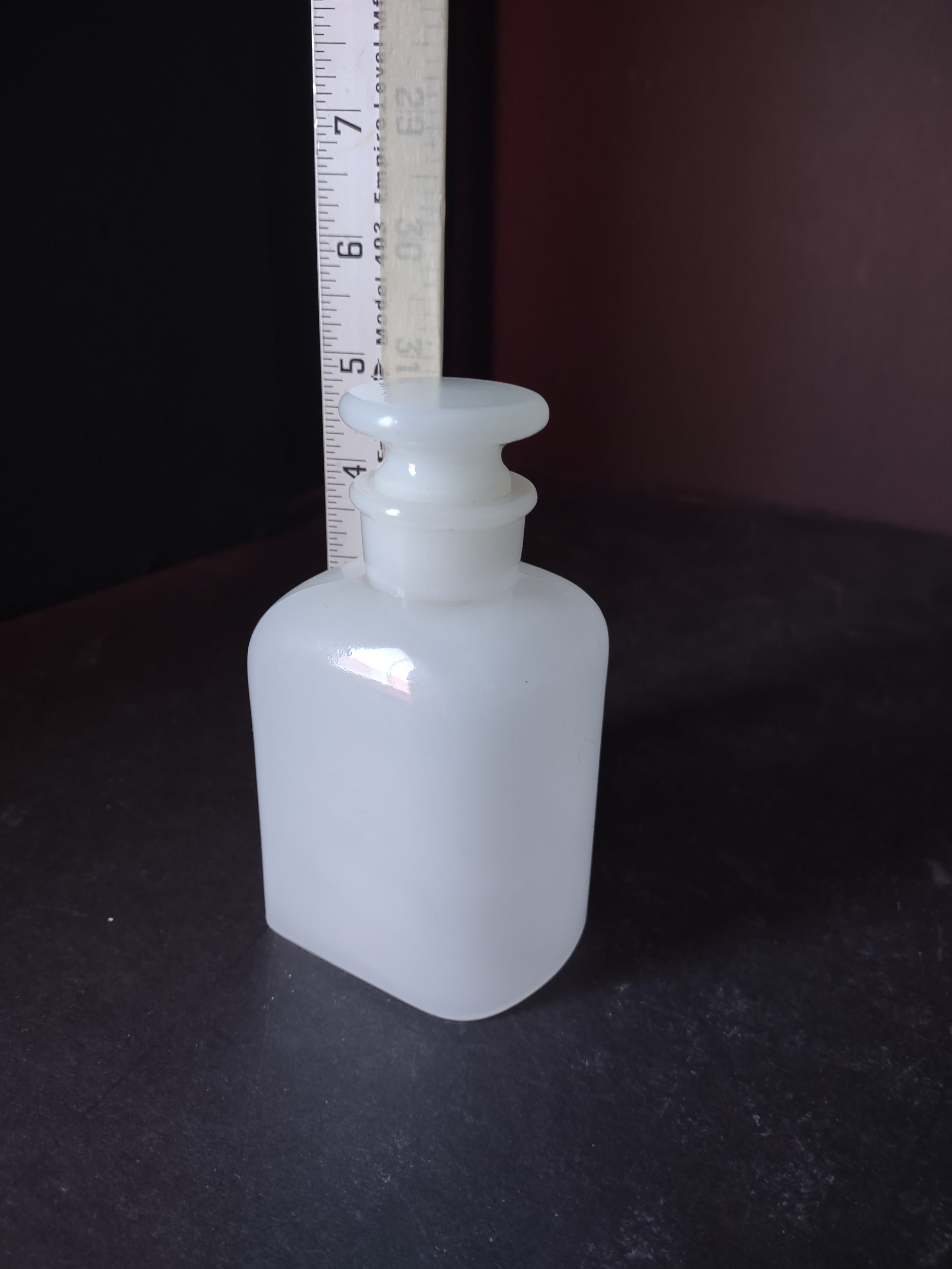 Vintage Milk Glass Apothecary Bottle with Stopper (lot 5202)