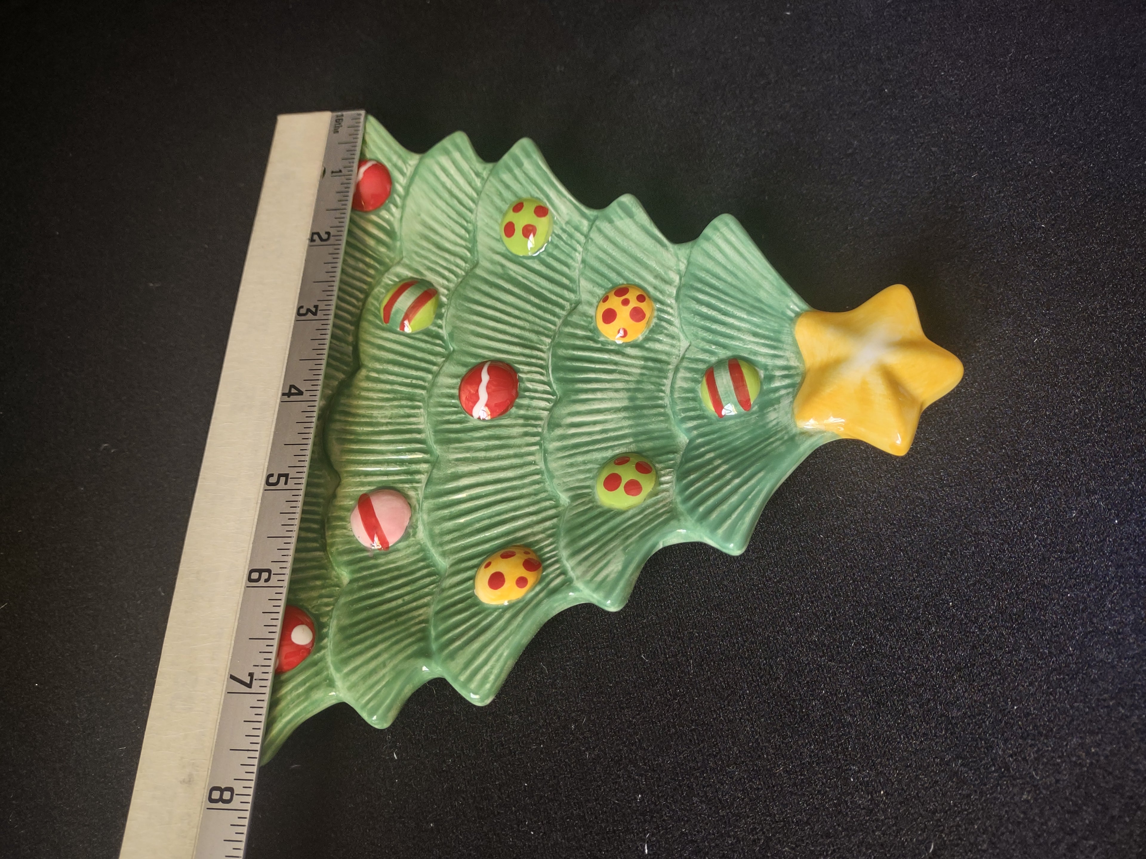 Christmas Tree Fitz and Floyd Snowflake and Jake Snack Plate Spreader (lot 1526)