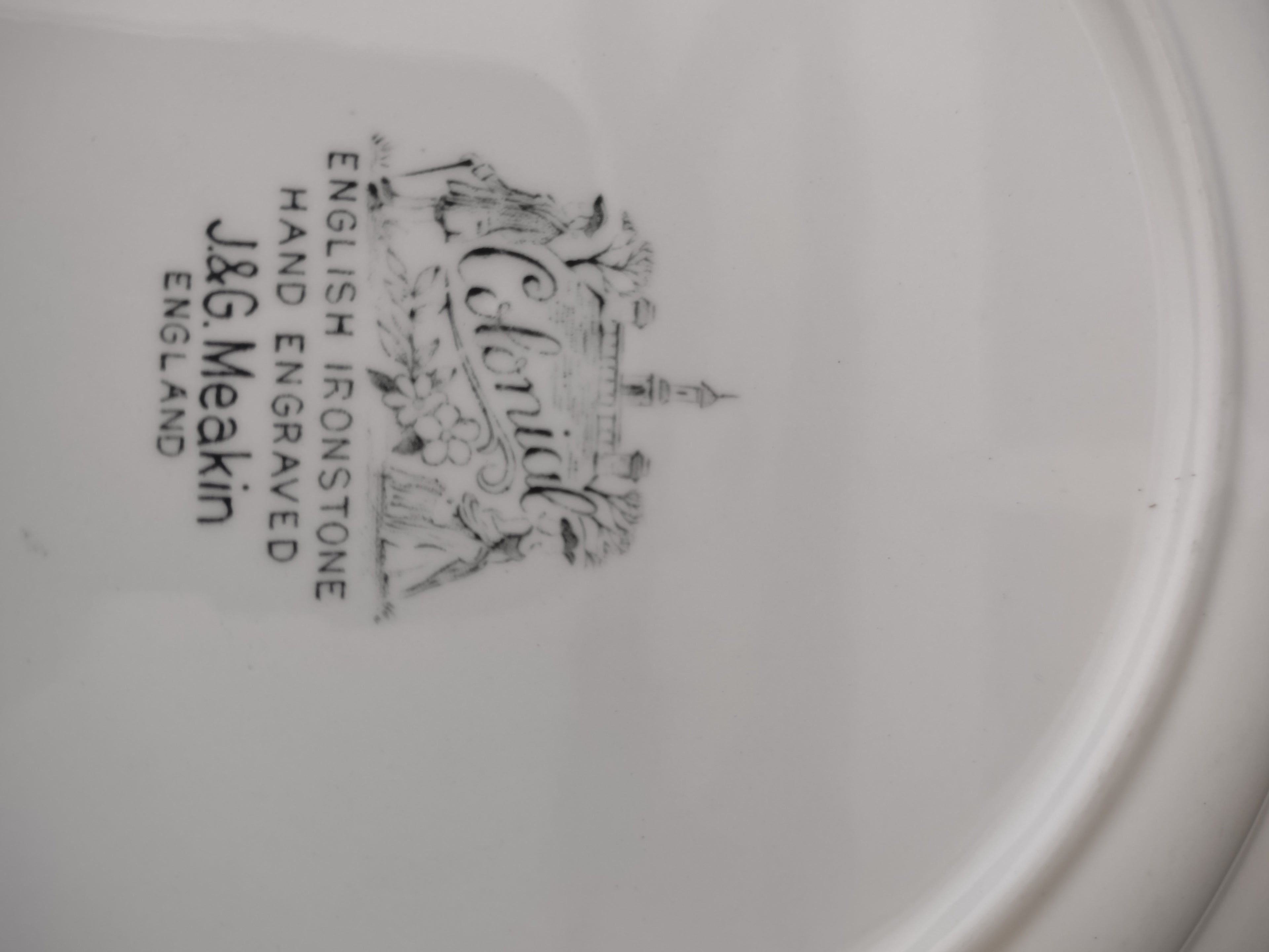Vintage J&G Meakin "Colonial" English Ironstone Hand Engraved 10" Plate (Lot 3313)