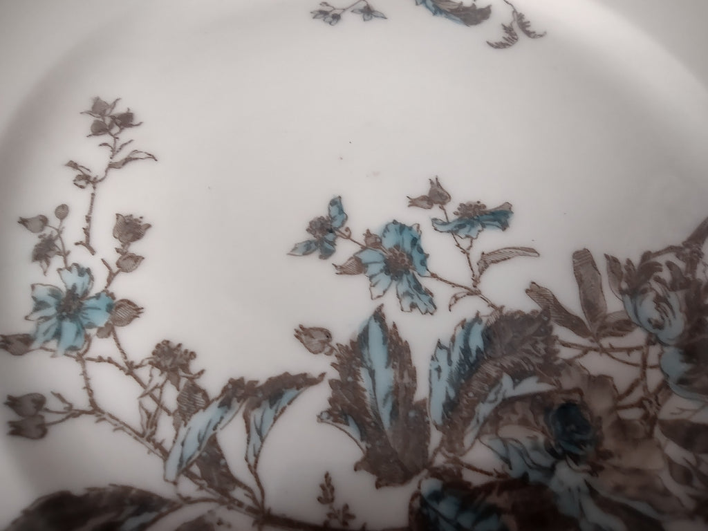 Antique Haviland Limoges Blue Flower Dinner Plate 9-1/2" (lot 959)