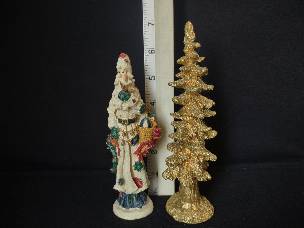 Christmas Decor Santa and Golden Christmas Tree 6" (lot 1718)