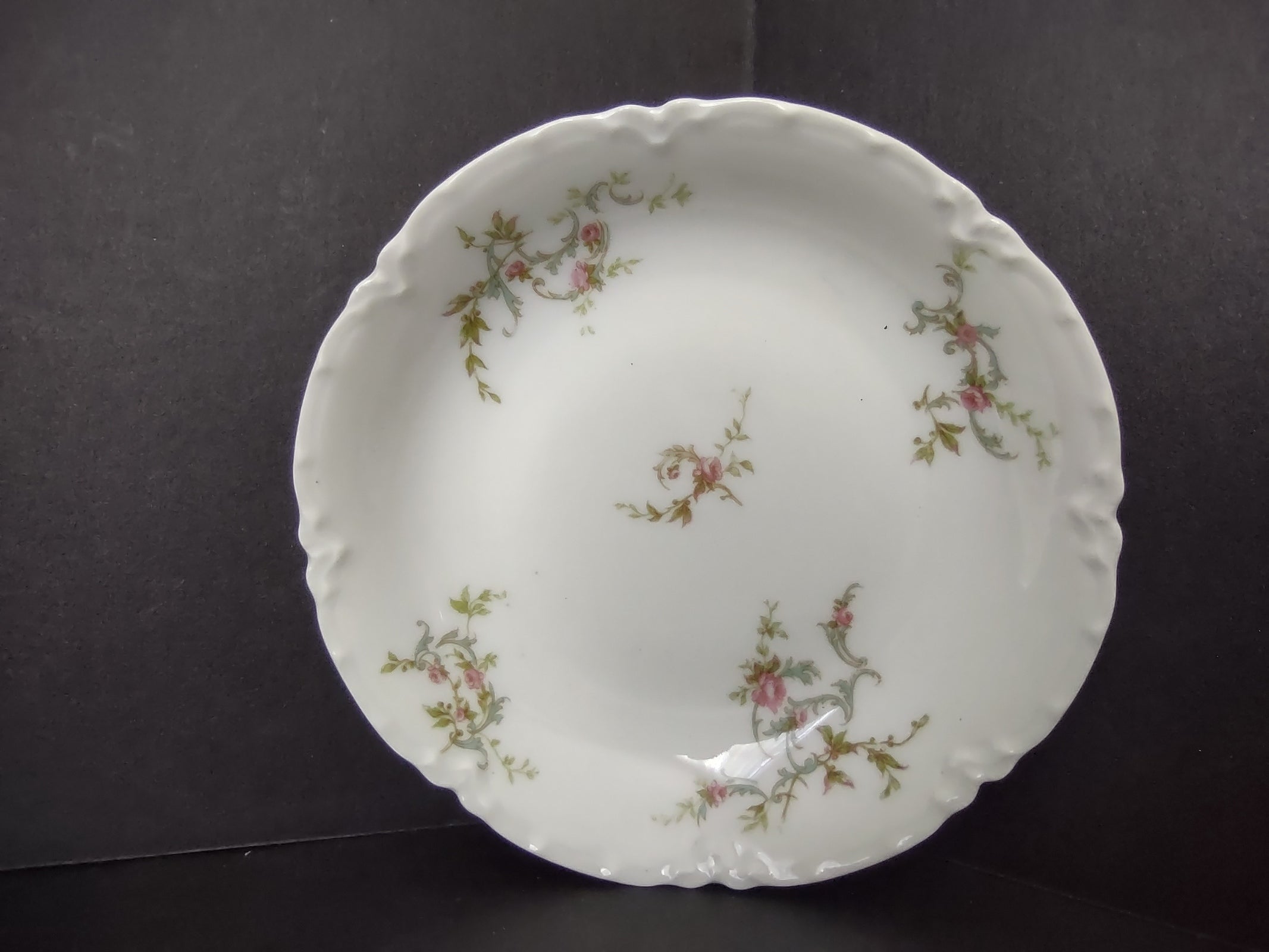 Haviland Limoges Small Bowl 5" White Scalloped Edge Rose Blue Ribbon (lot 856)