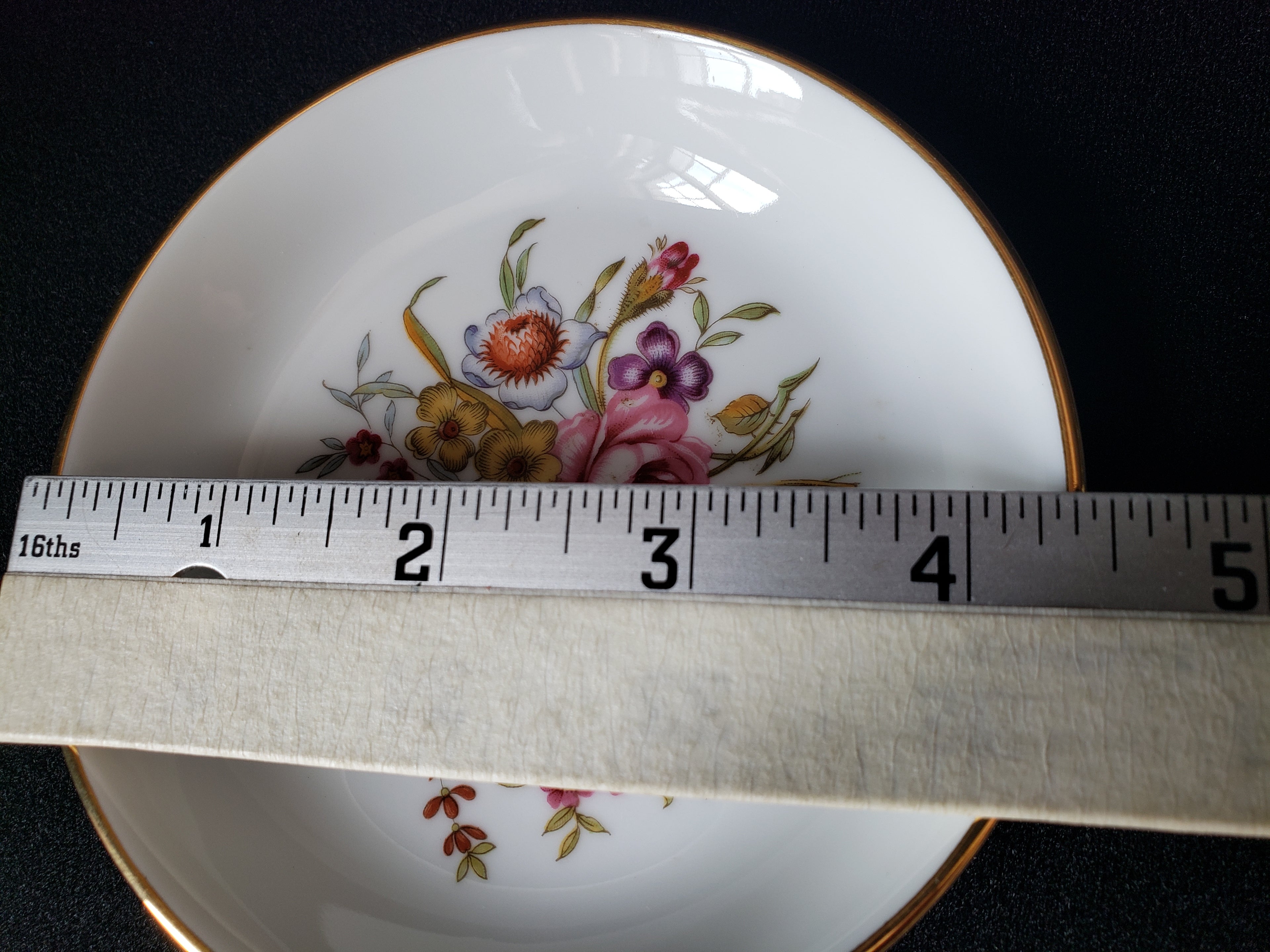 Vintage Royal Worcester Bournemouth Avon 1982 Small Dish 4-1/2" (lot 2066)