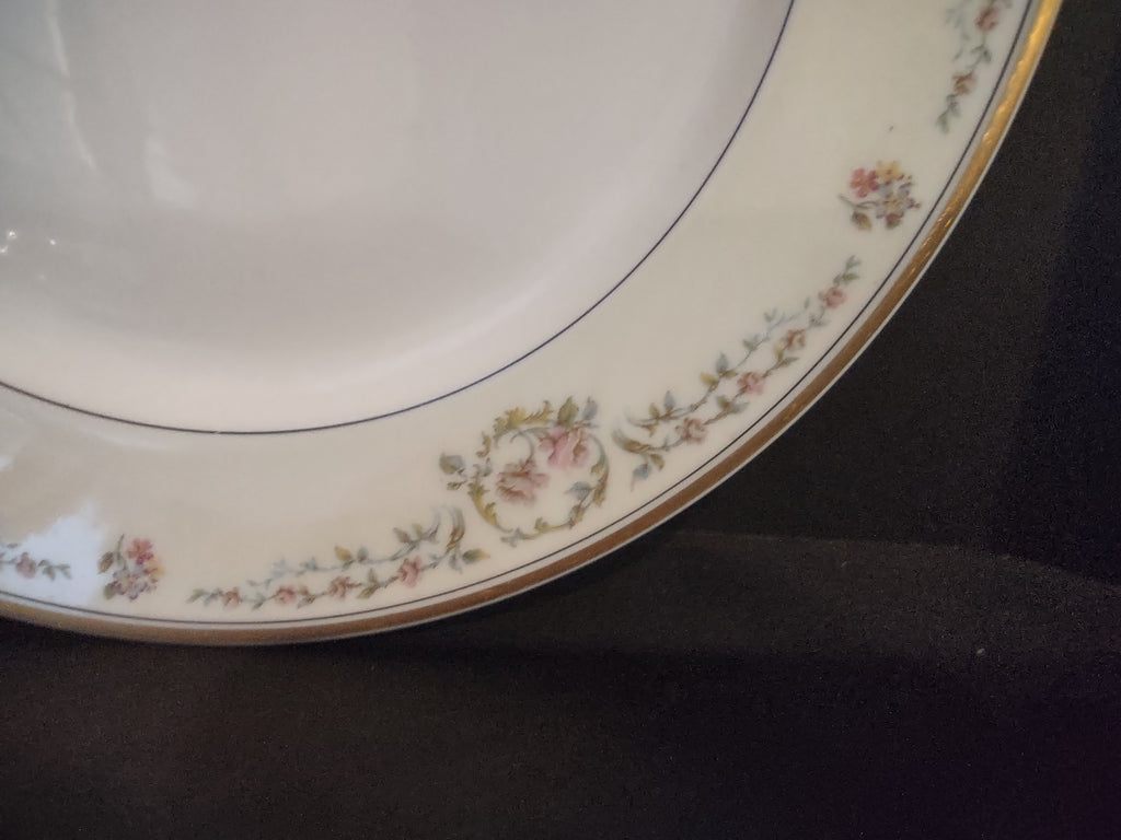 Haviland Limoges French Chic Rose Gold Trim Luncheon/Salad Plate (lot 1088)