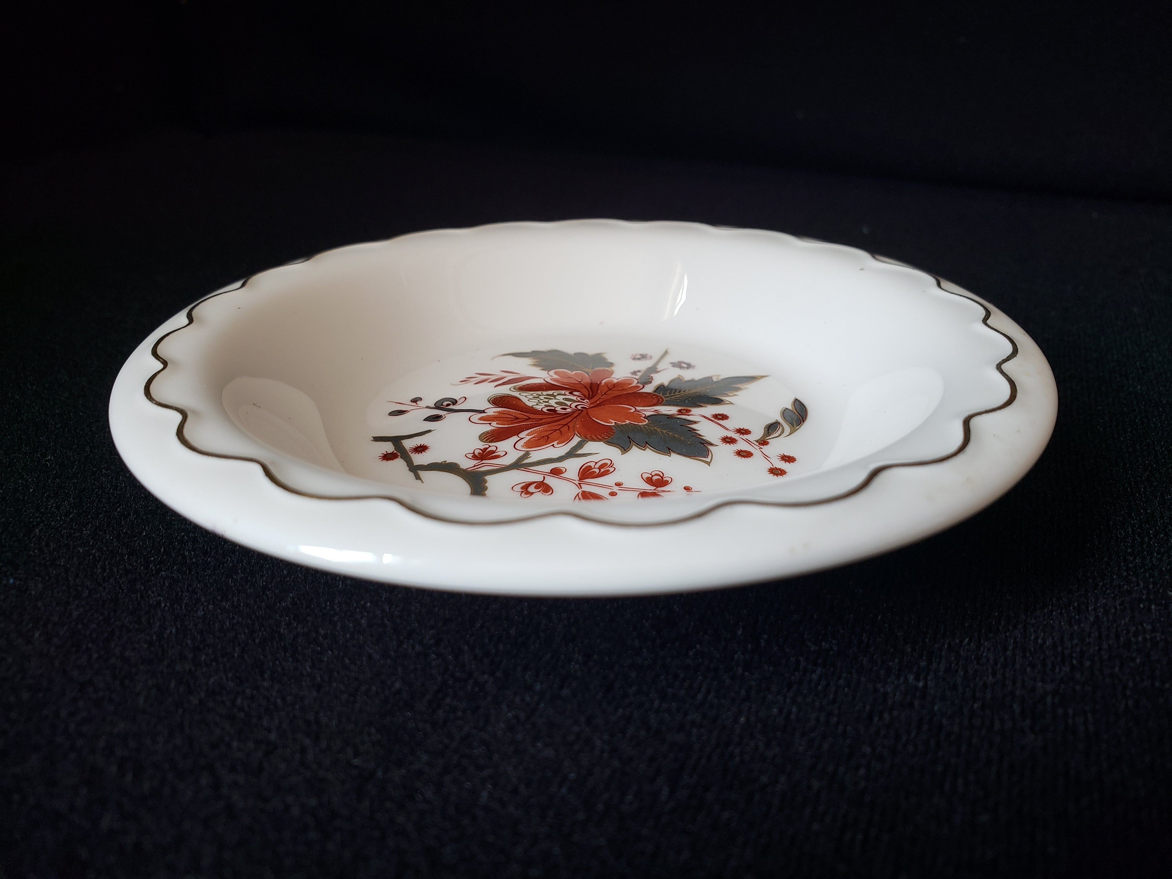 Vintage Royal Worcester Lynbrook" 4-1/2" Small Plate (lot 2054)