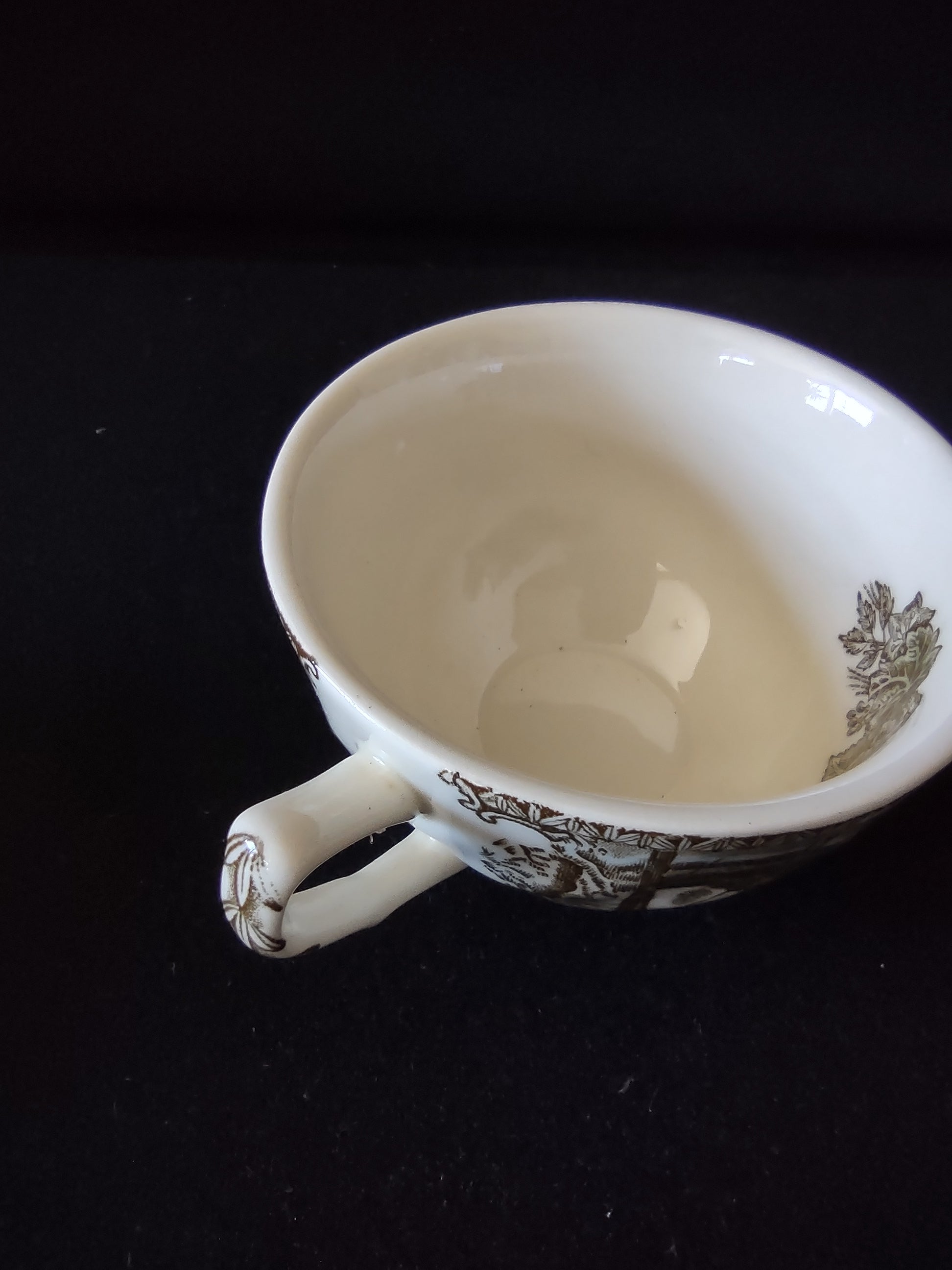 Vintage Johnson Brothers Teacup Saucer Ironstone Friendly Village x 4 (Lot 5534)