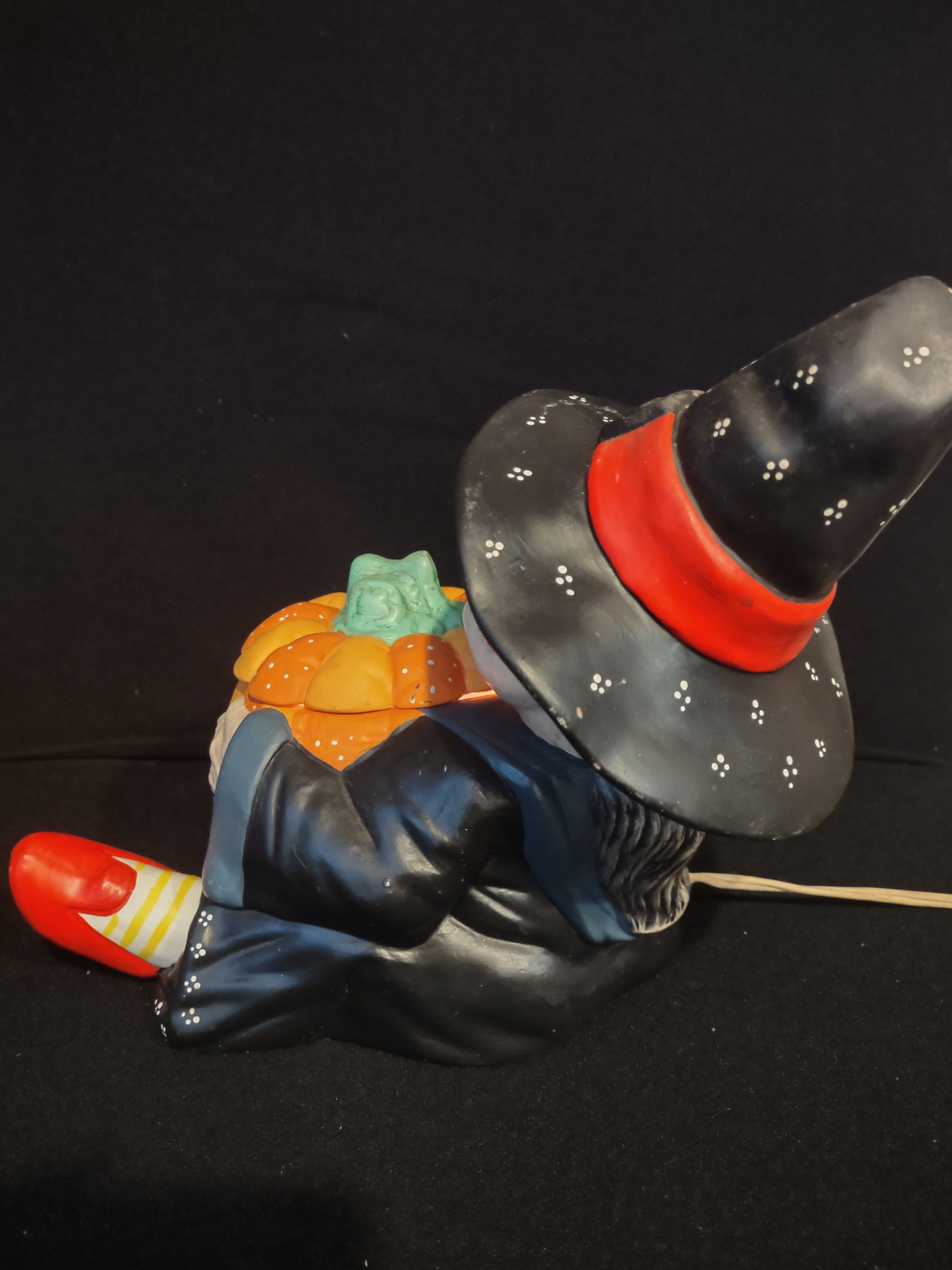 Vintage Halloween Nowell's Mold Witch with Jack-o-Lantern Pumpkin (lot 2545j)