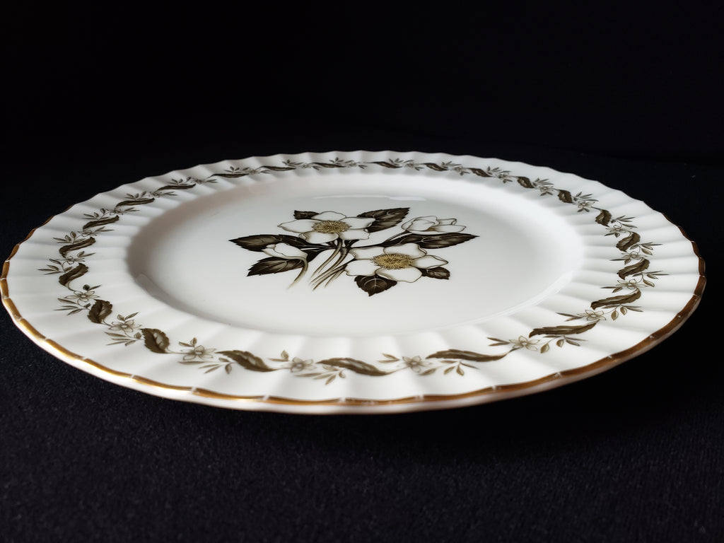 Vintage Royal Worcester Engadine Dinner Plate 10-1/2" (lot 2130)