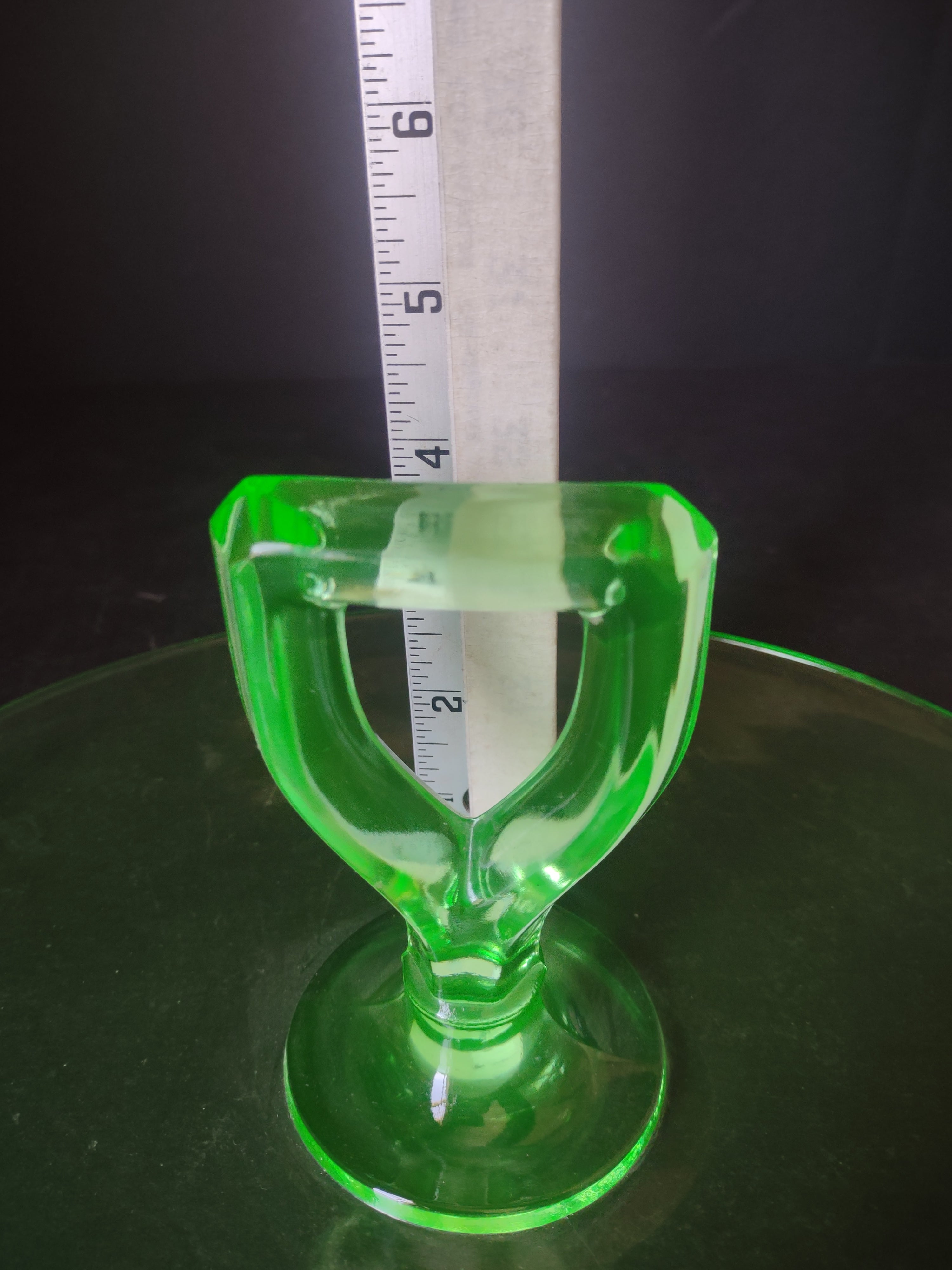 Uranium Vaseline Glass Glows Green Oval Serving Tray with Handle (lot 2712)
