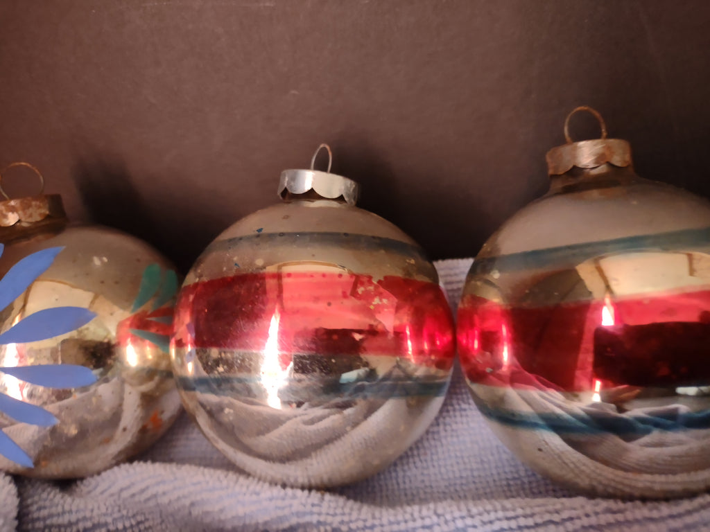 Vintage Christmas Ball Ornaments Shiny Brite x 4 IMPERFECT 3" Silvered (lot 3446