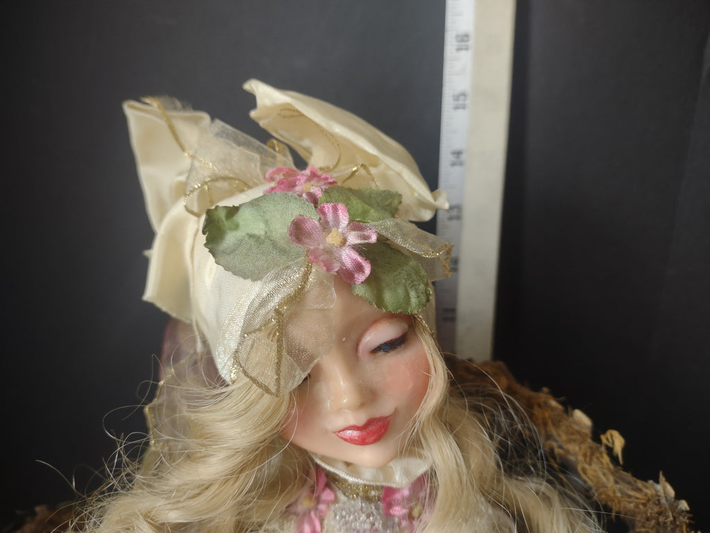 Vintage Marilyn Radzat Sculpture Fairy Princess Doll Lilly Signed (lot 2296)
