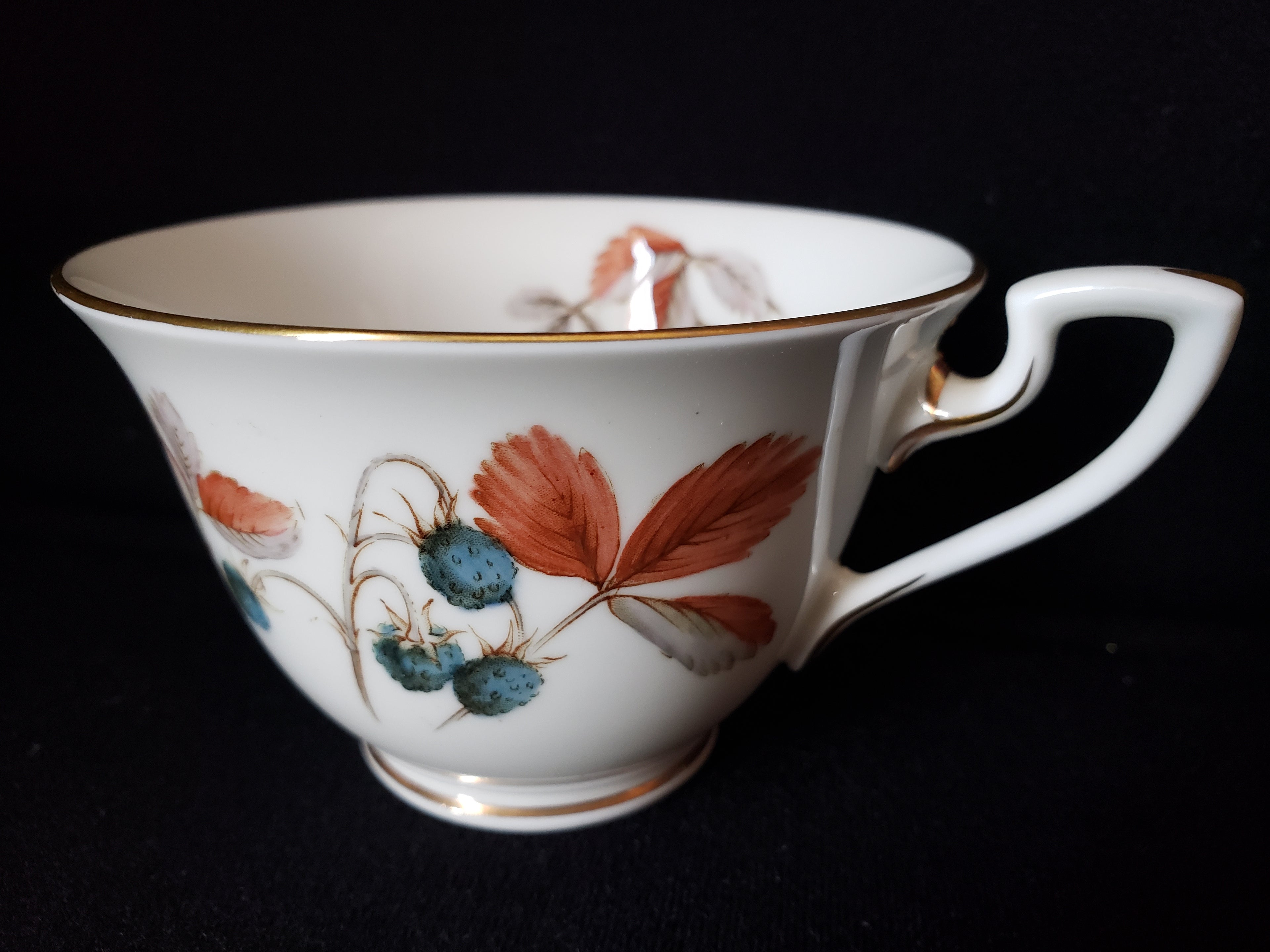Vintage Royal Worcester Fraises Des Bois Tea Cup ONLY (lot 2110)