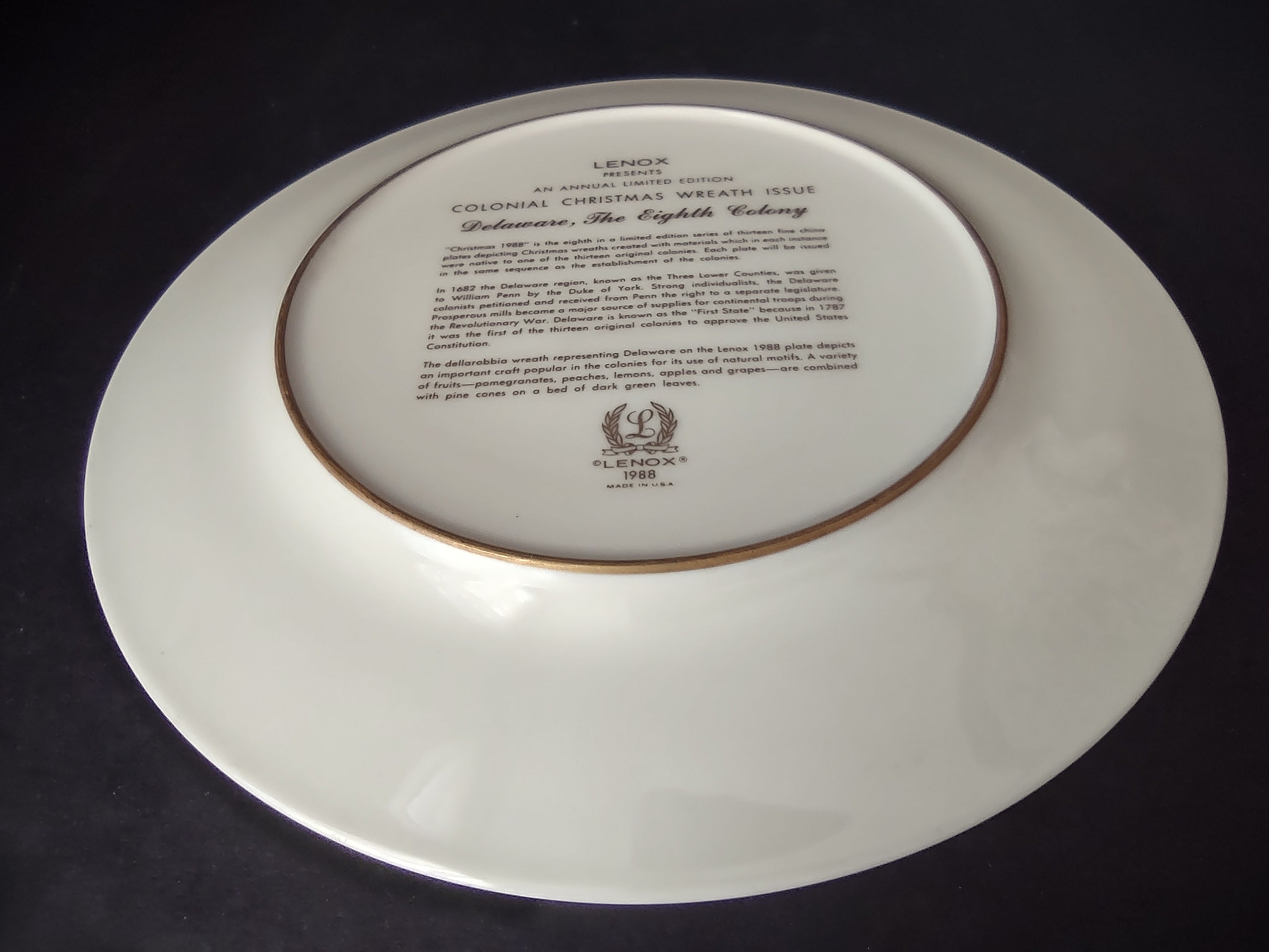 Lenox 1988 Delaware Colony Colonial Christmas Wreath Plate (lot 1136)
